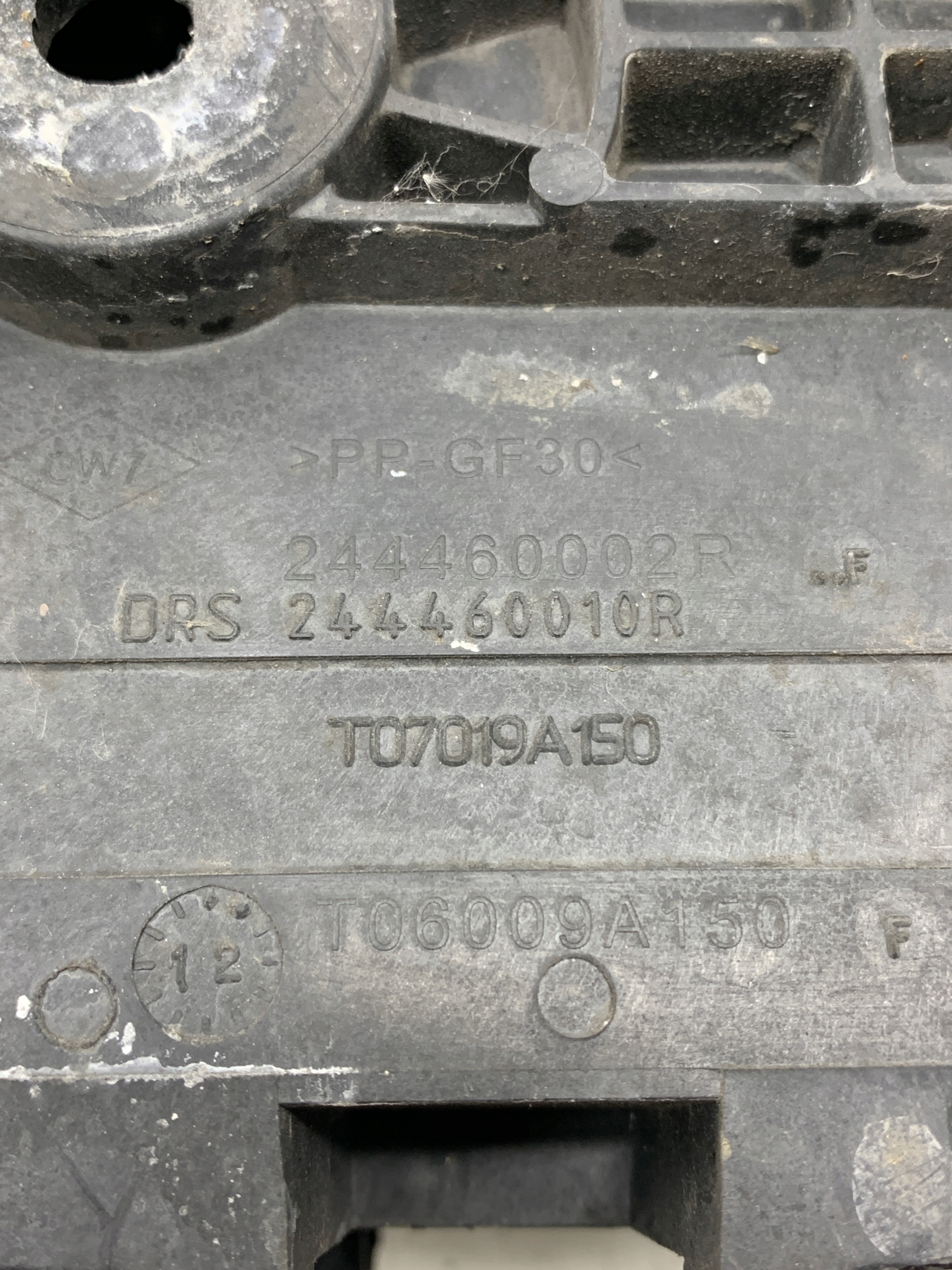 Obal držiak akumulátora 244460002R RENAULT MAGANE III