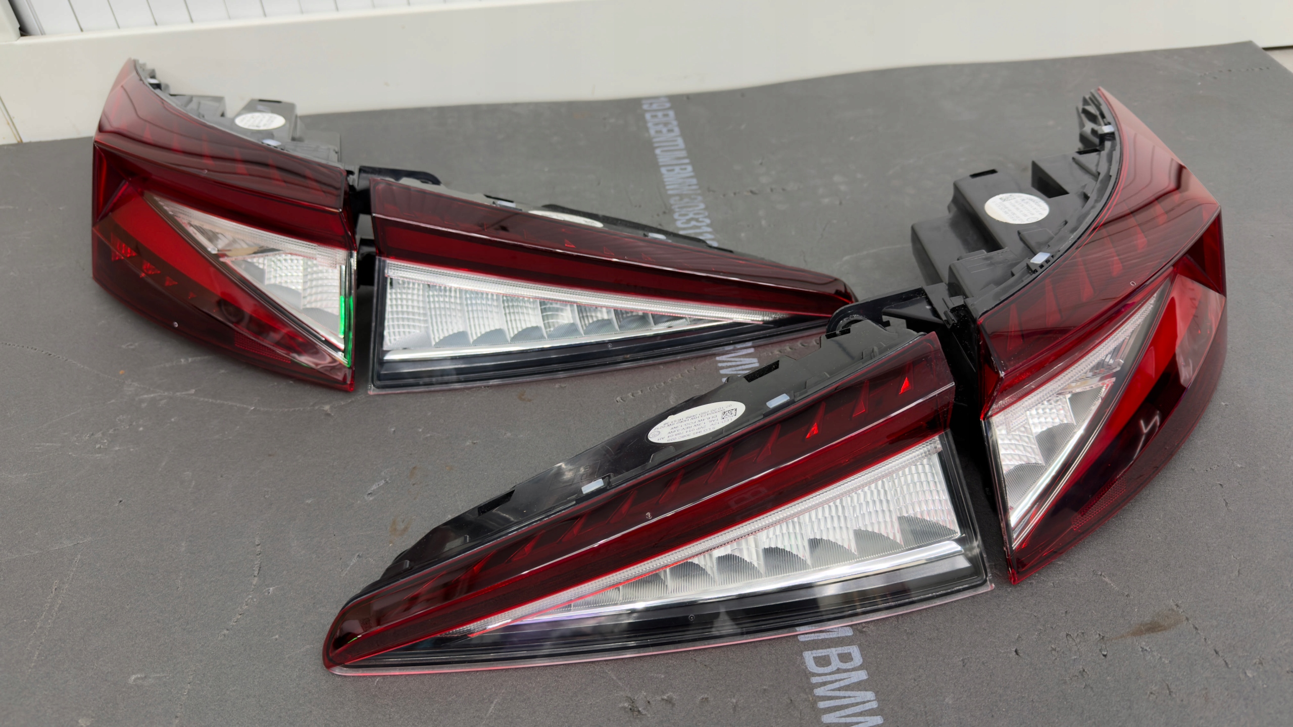 led комплект SKODA ENYAQ IV европа 5LA фонарь оригинал Hella