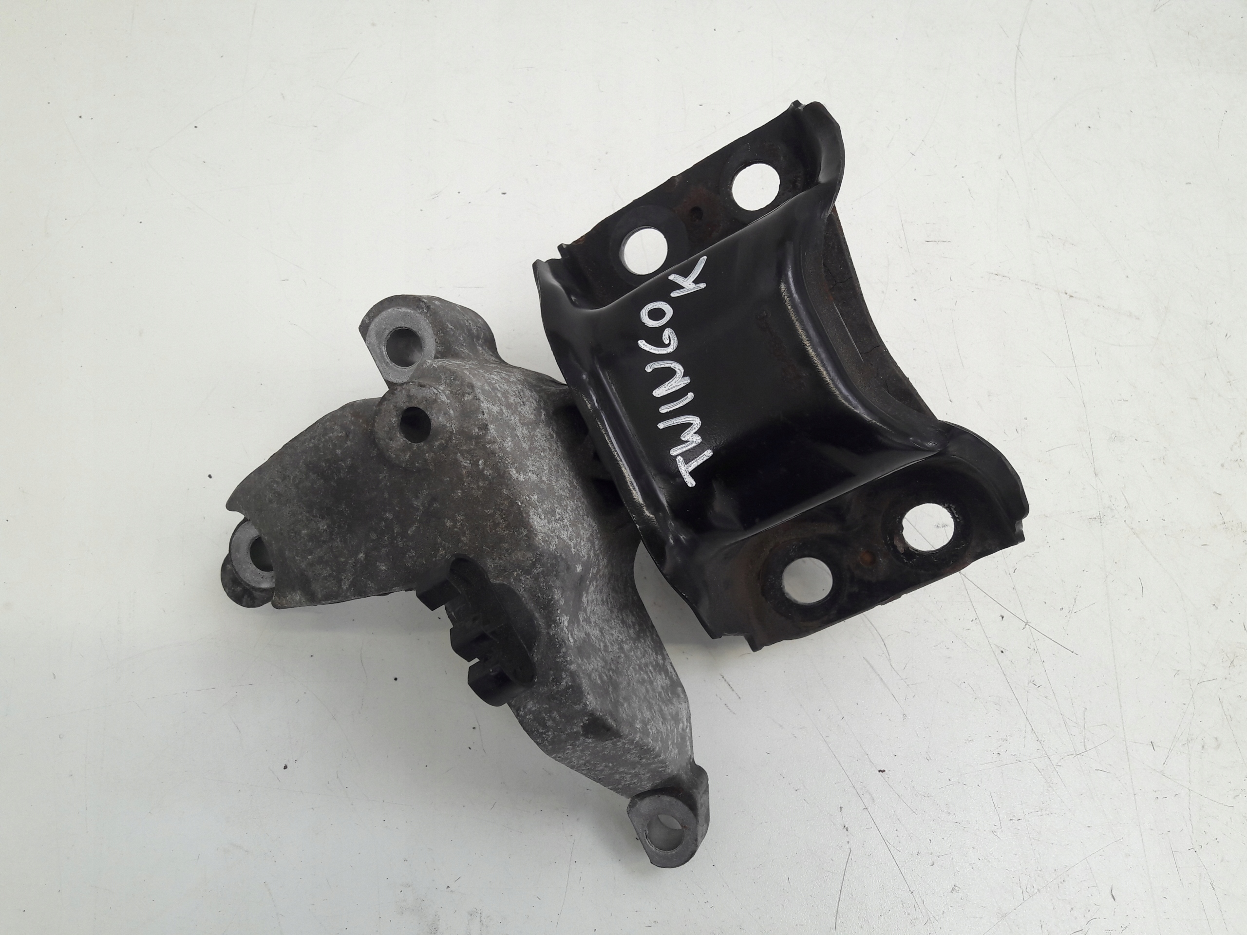 engine mount 8200410267 Renault Twingo 2 II
