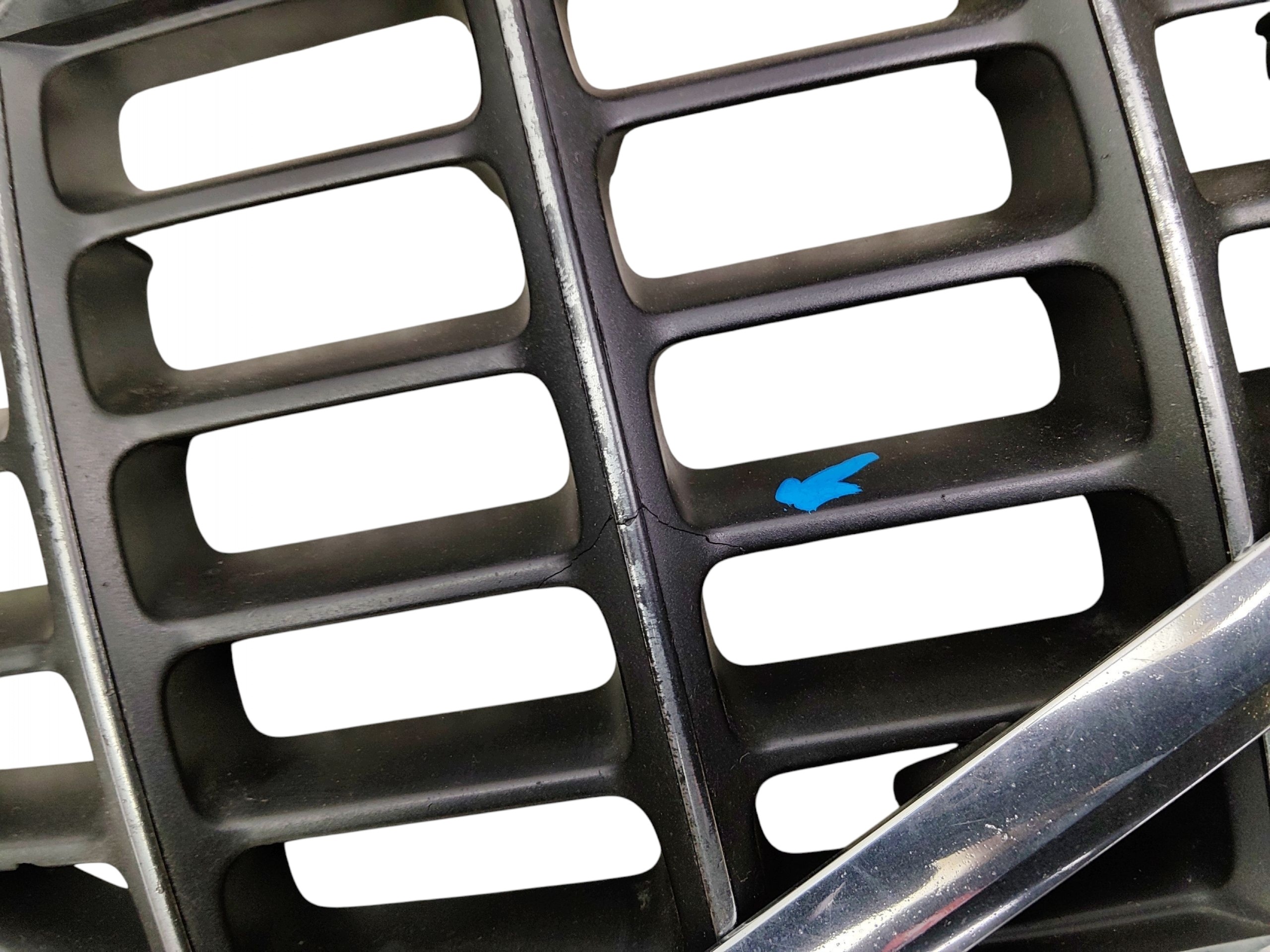 grid front PREKLADgrill radiator VOLVO V70 III (07-11) 30678627