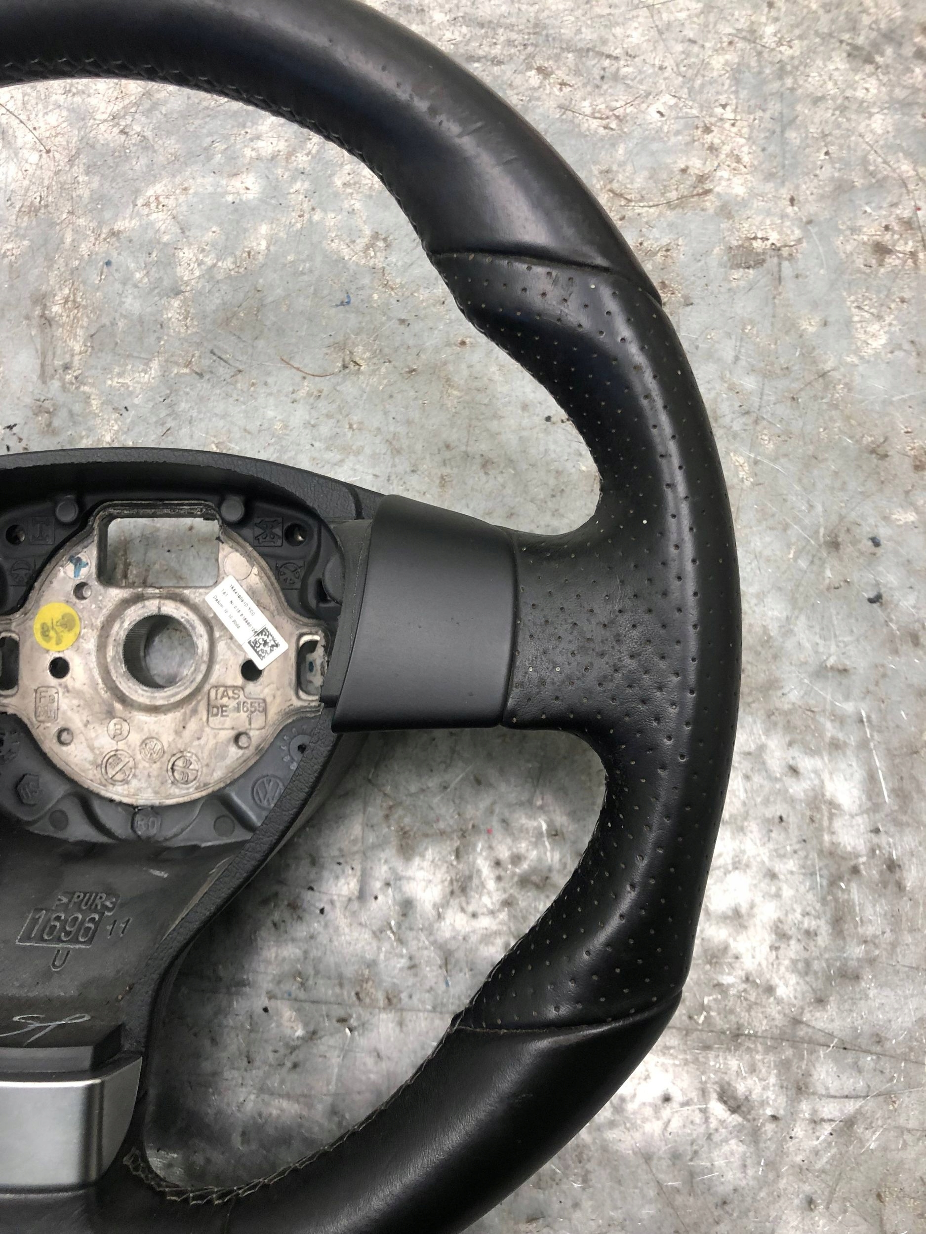steering wheel, leather VW SCIROCCO 1K8419091D