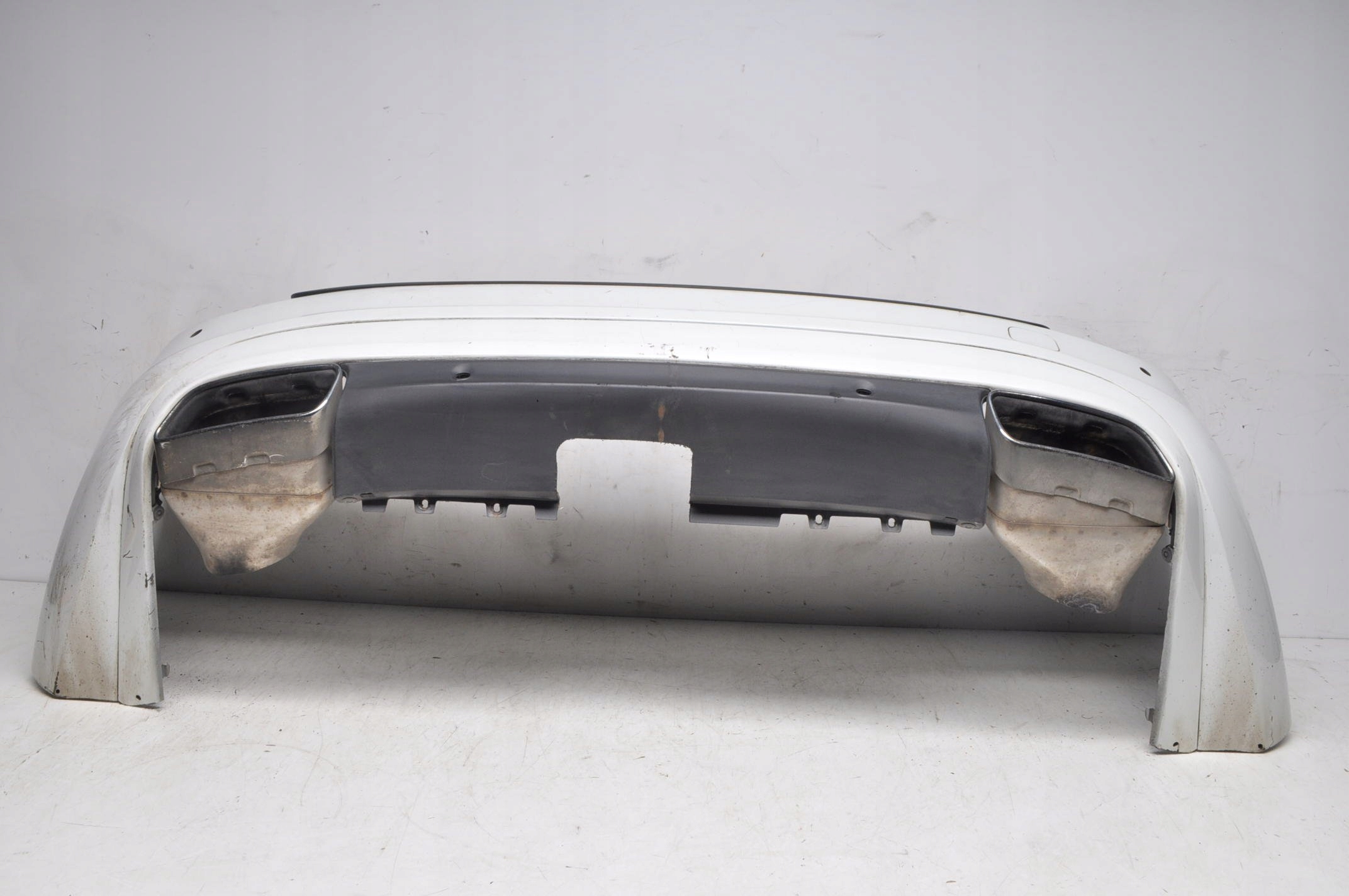 VOLVO V60 LIFT ZDERZAK TYŁ TYLNY PDC Jakość części (zgodnie z GVO) O - oryginał z logo producenta pojazdu (OE)