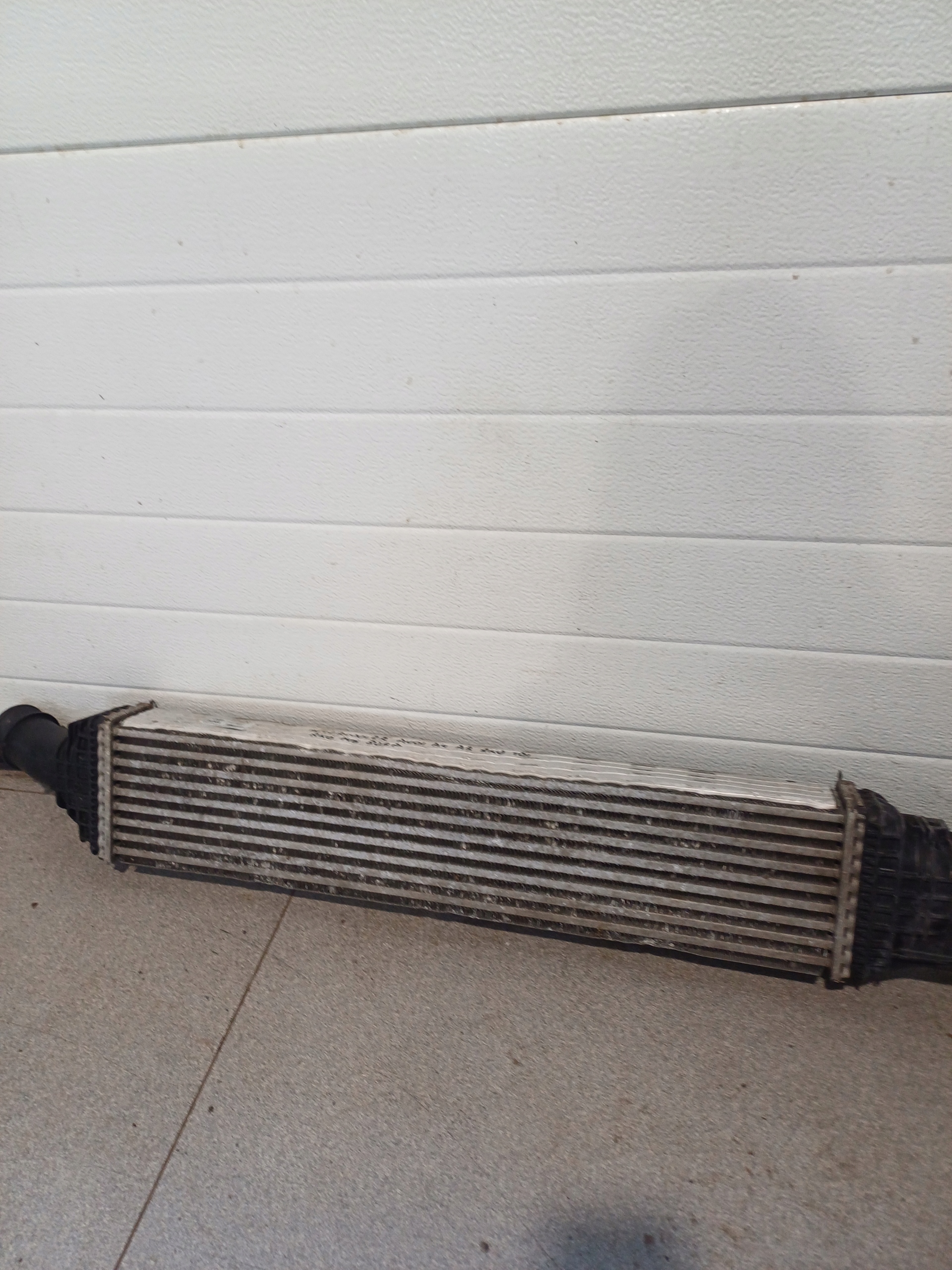 Kühler intercooler AUDI A4 A5 8K0 TDI 8K0145805P