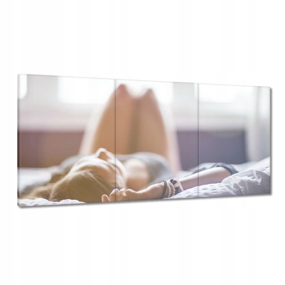 Obrazy 180x90 Dievča v spálni