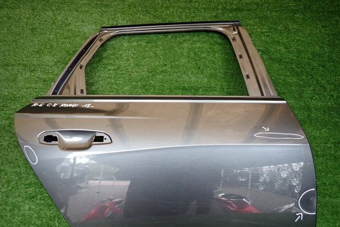 AUDI A6 C8 KOMBI 18- door right rear. rear part