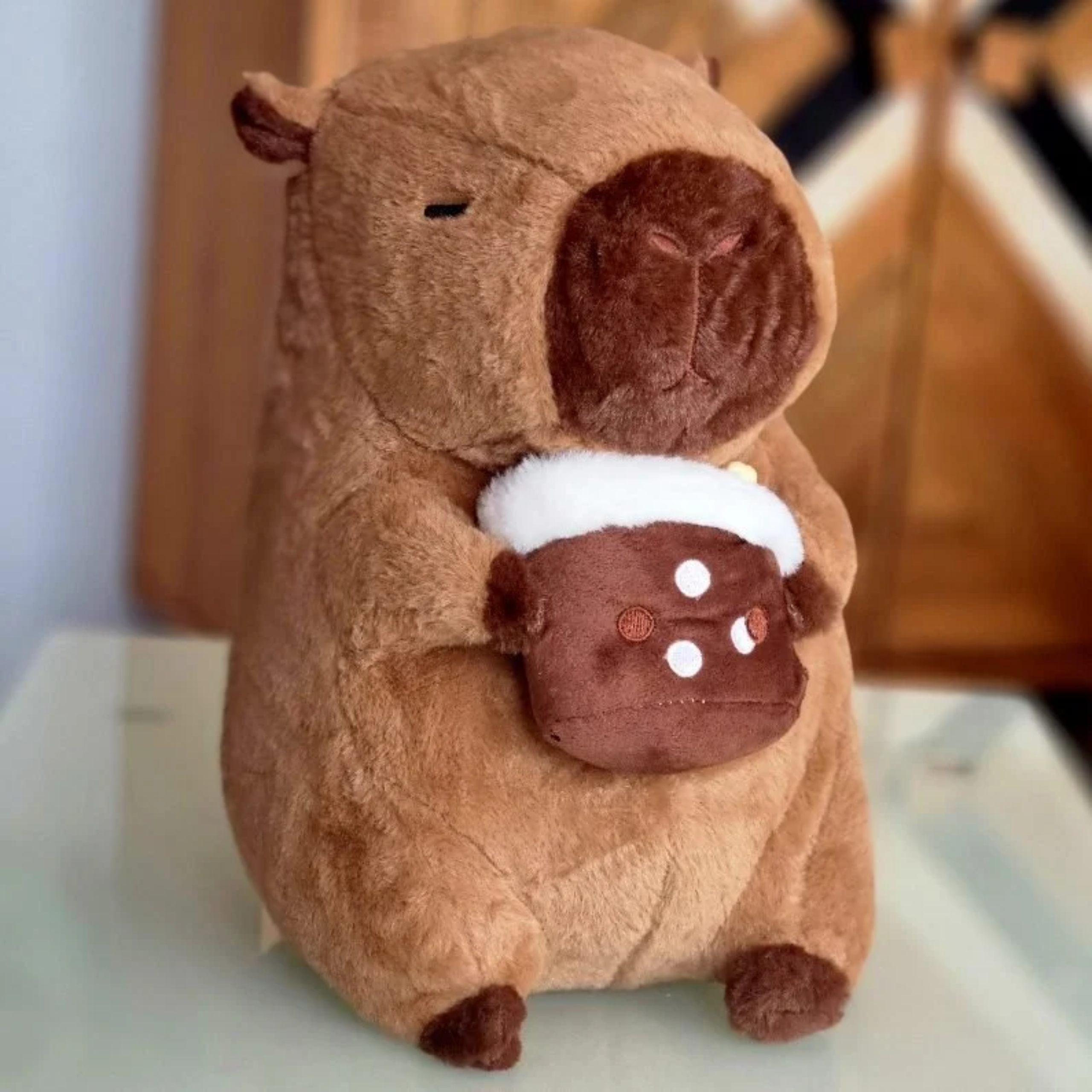 Maskotka pluszak miękka KAPIBARA z bubble tea 37 cm (6941595186738