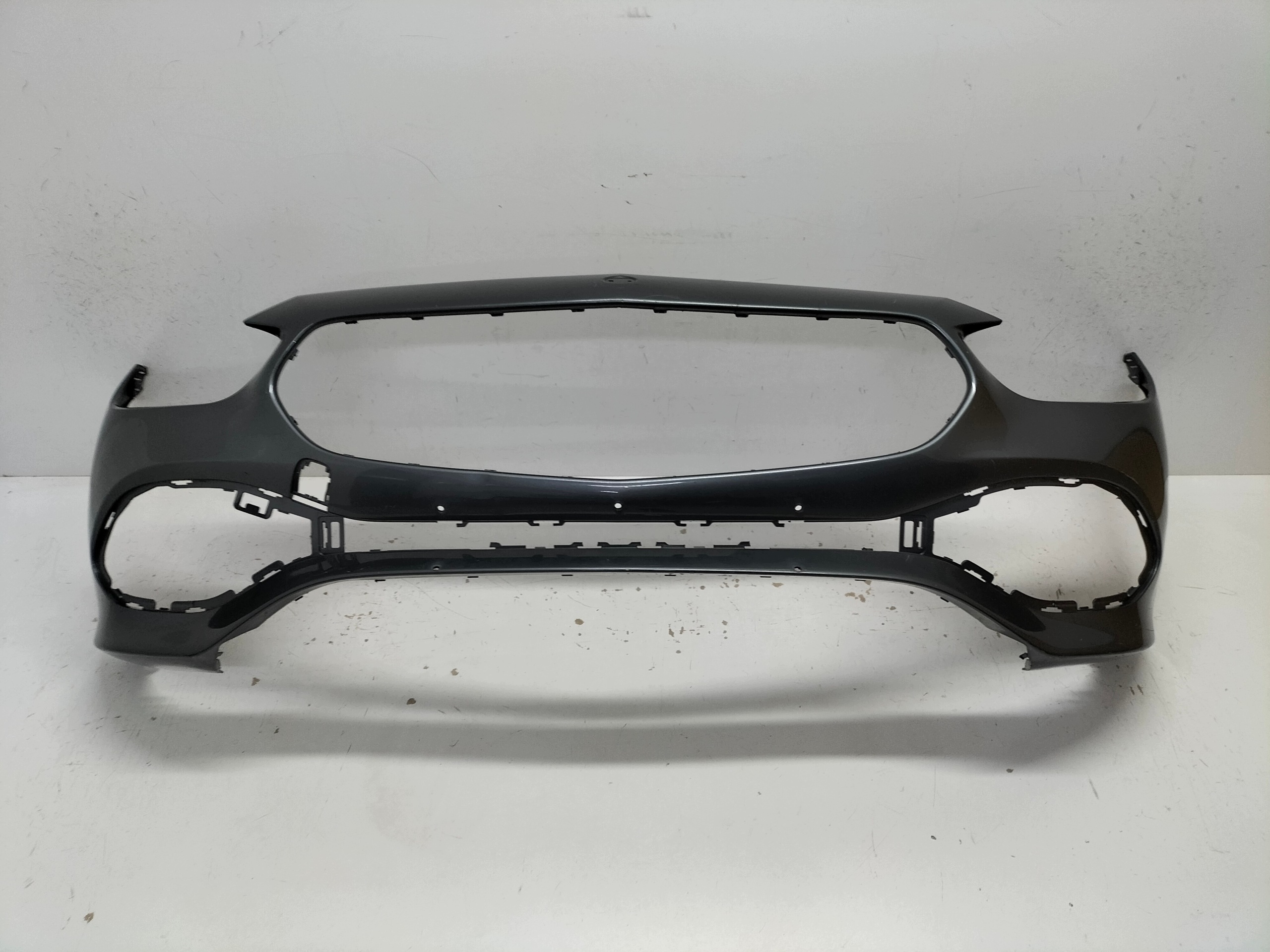 front bumper front MERCEDES C KLASA W206 21- wersja below side PDC