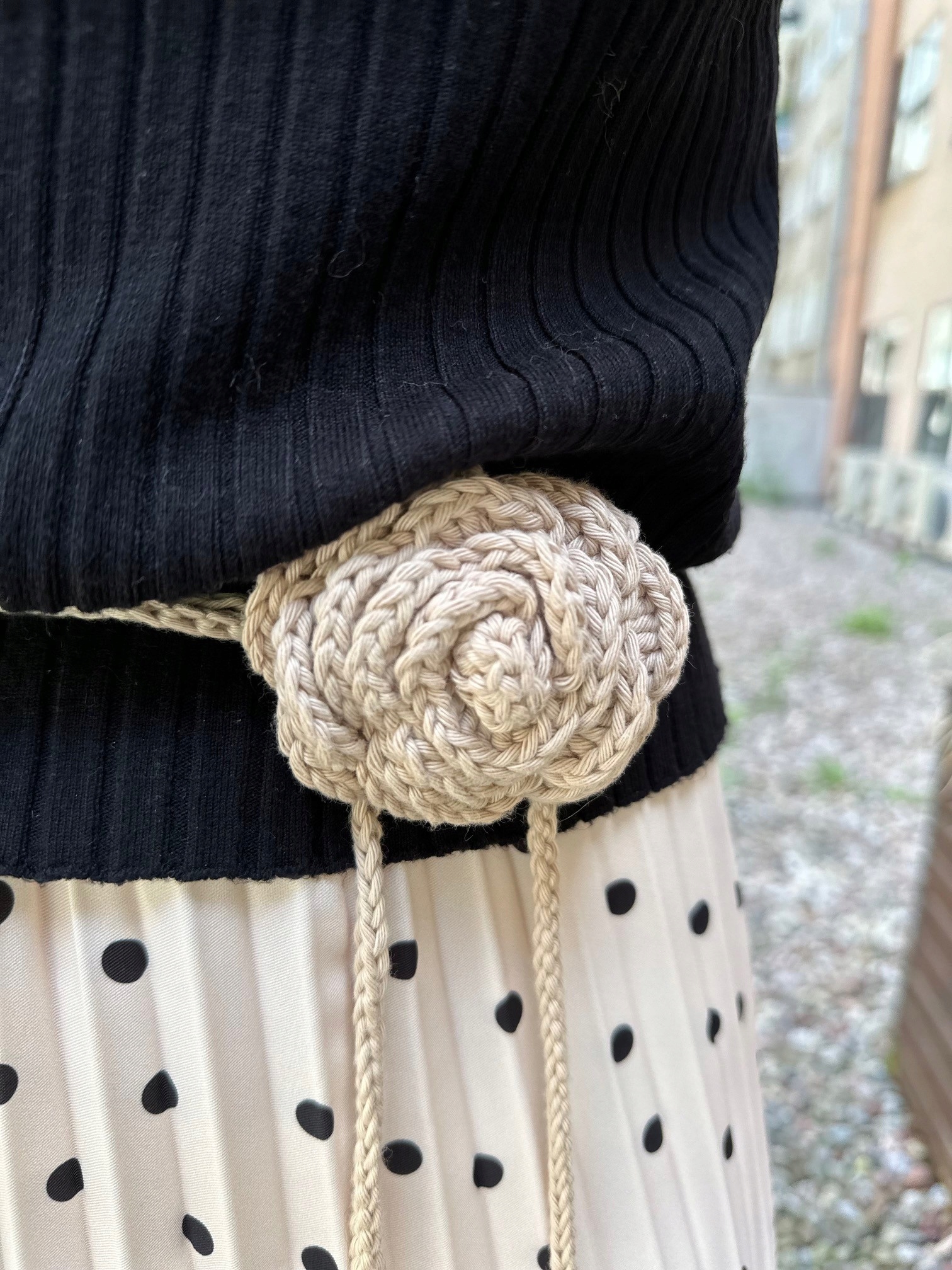 Řemínek-choker růže ecru handmade