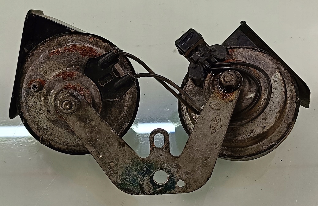 DACIA LOGAN MCV I 07 R KLAKSON KLAKSONY Producent części Dacia