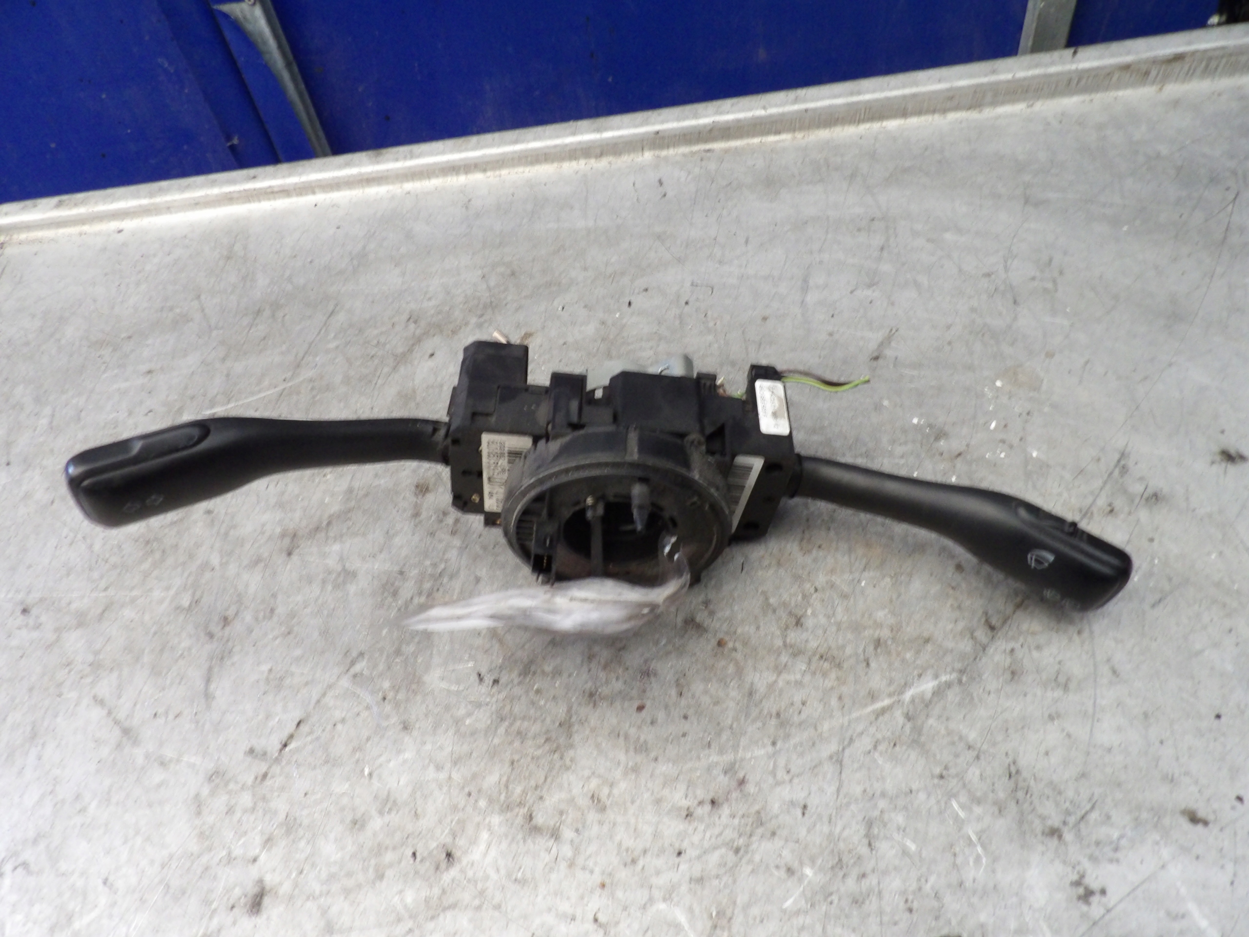 DEVIO LUCI TERGICRISTALLO TERGI SKODA FABIA E LIFT 8L0953513G, 4B0953503F