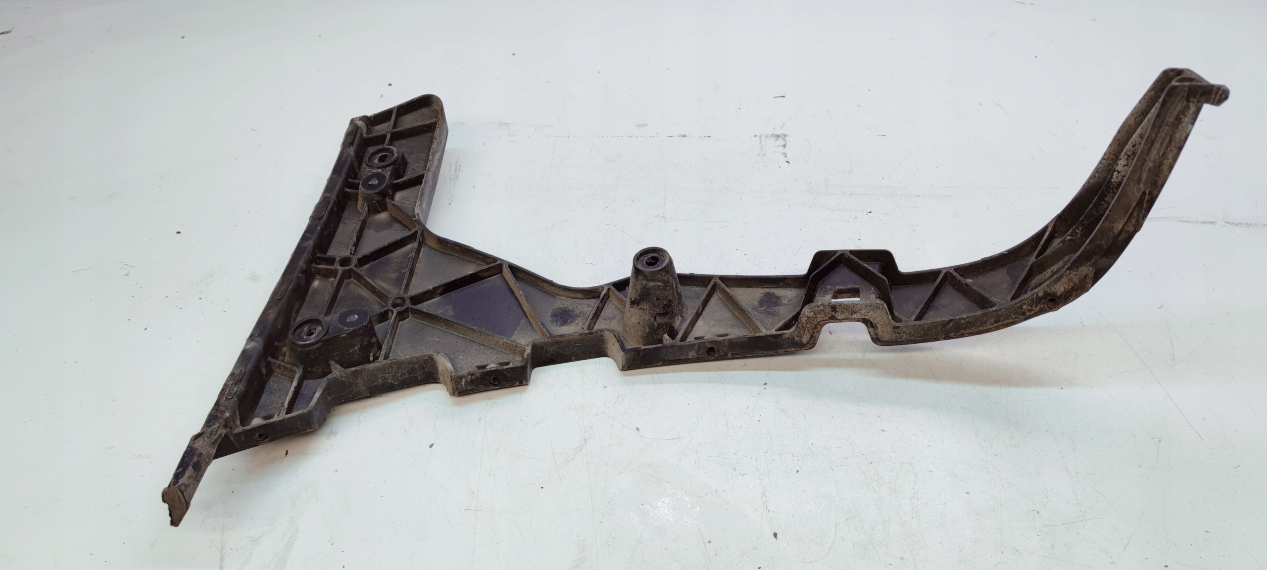 SUPPORT SUPPORT PLAQUE PARE CHOC DROITE ARRIÈRE AUDI Q5 8R 8R0807454B