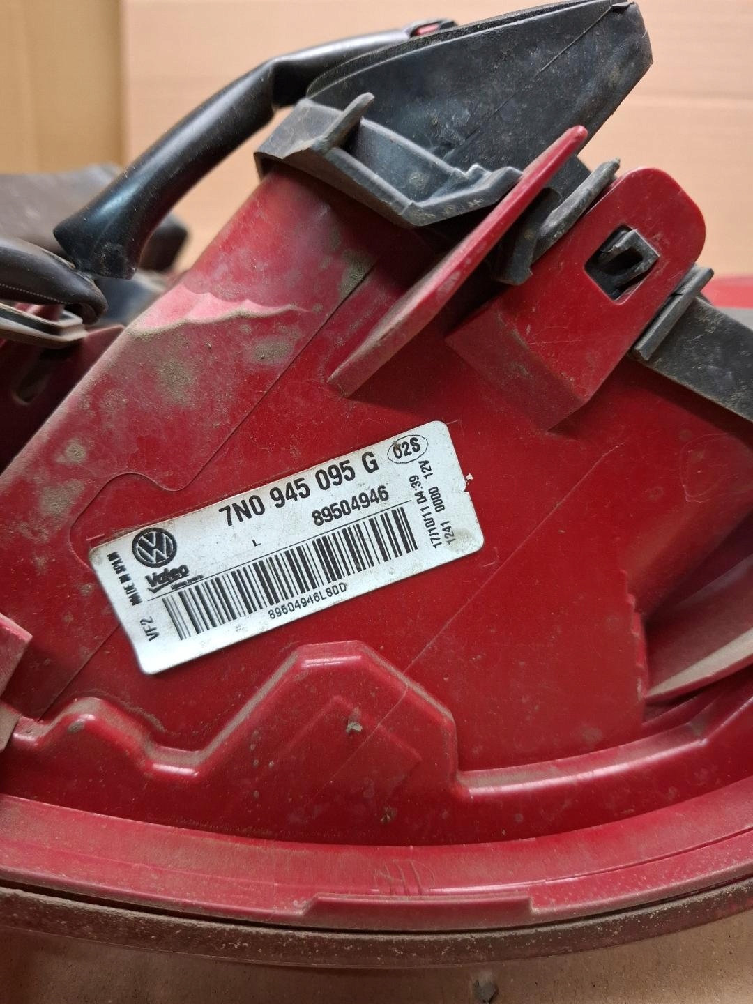 light rear left side Volkswagen Sharan 2 2012 7N0945095G