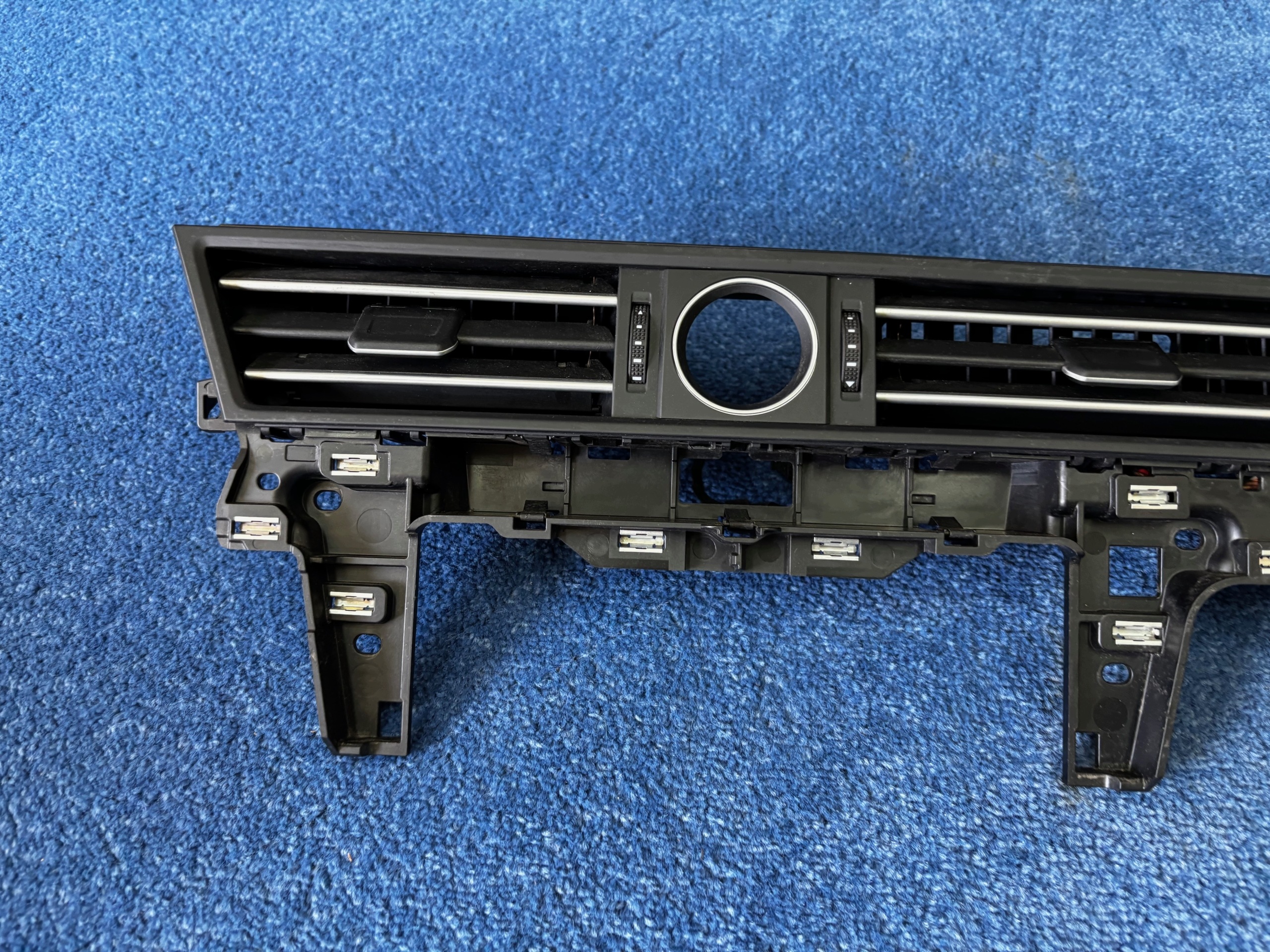VW PASSAT B8 grid air conditioning devices central CENTRALNA PANEL 3G1858416F