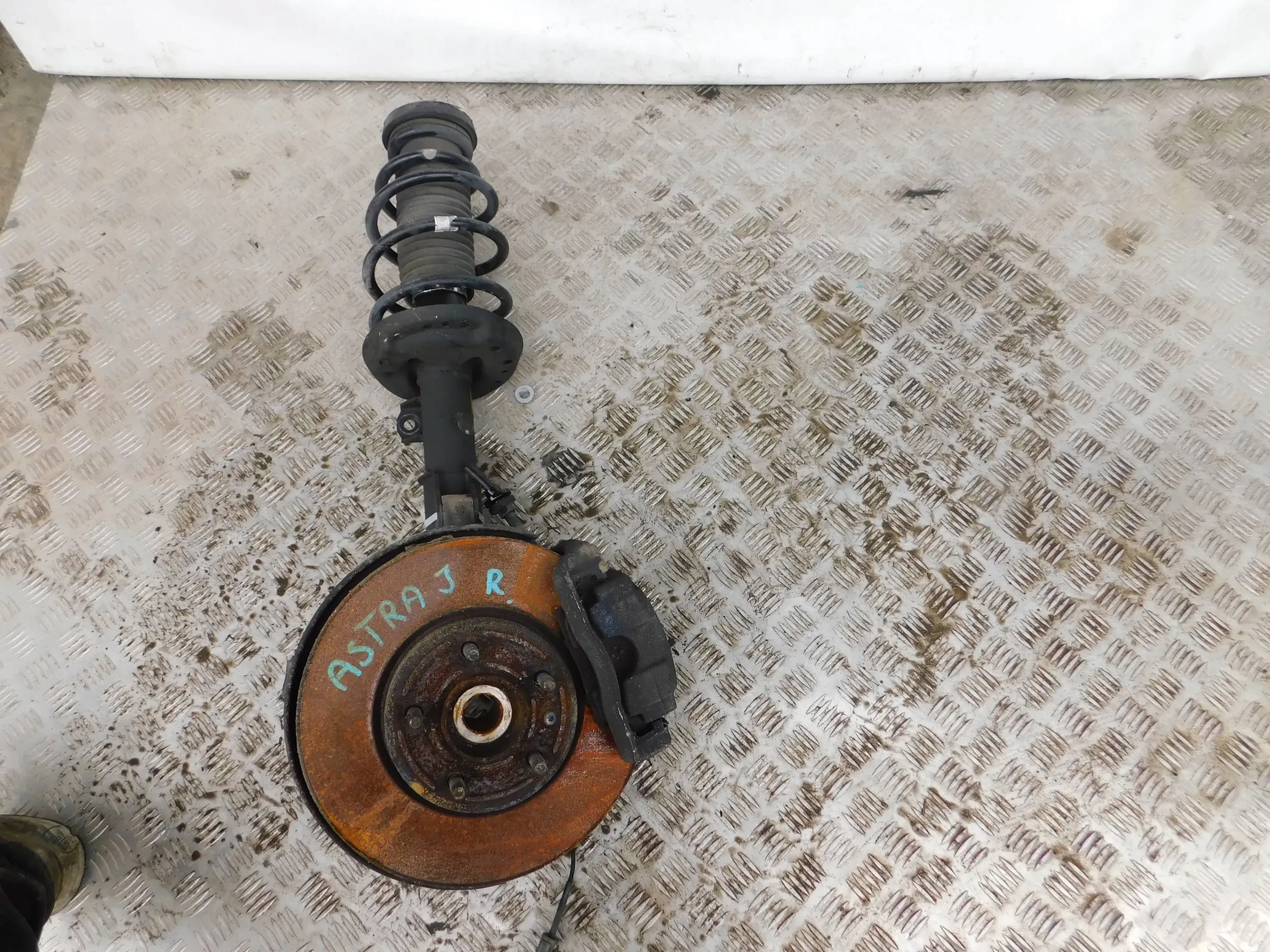 swing McPherson right OPEL ASTRA J IV 1.7 CDTI