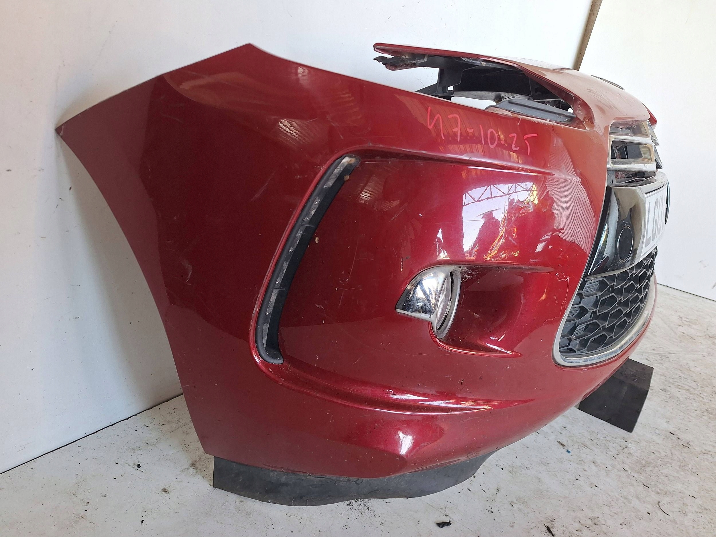 CITROEN DS3 10-14 bumper + LED