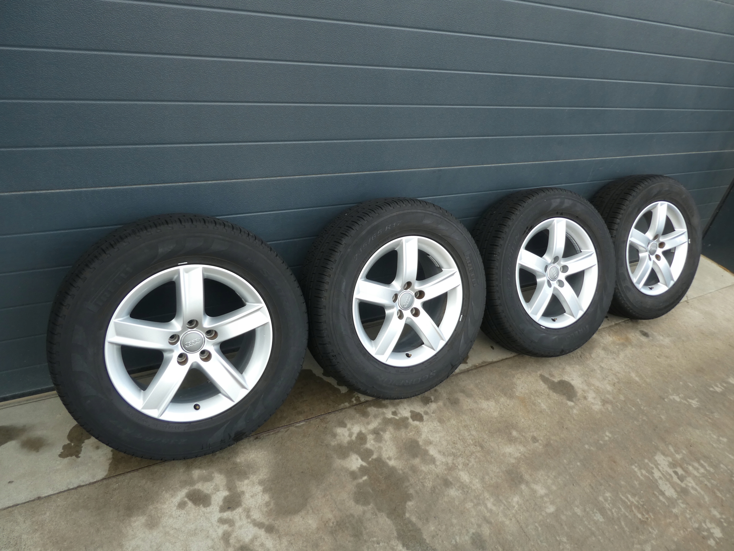 4X wheels discs tyres AUDI 8R0071497 2017R