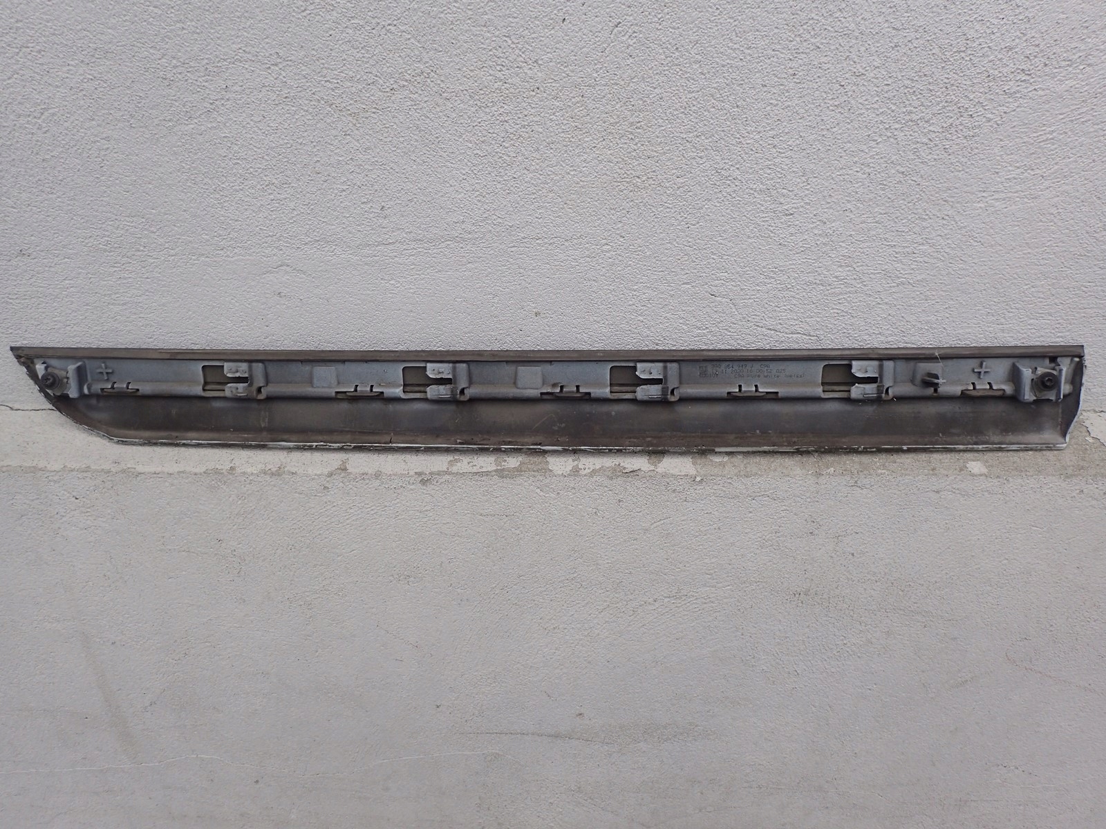 moulding for door left rear. VW PASSAT B8 3G0854949J