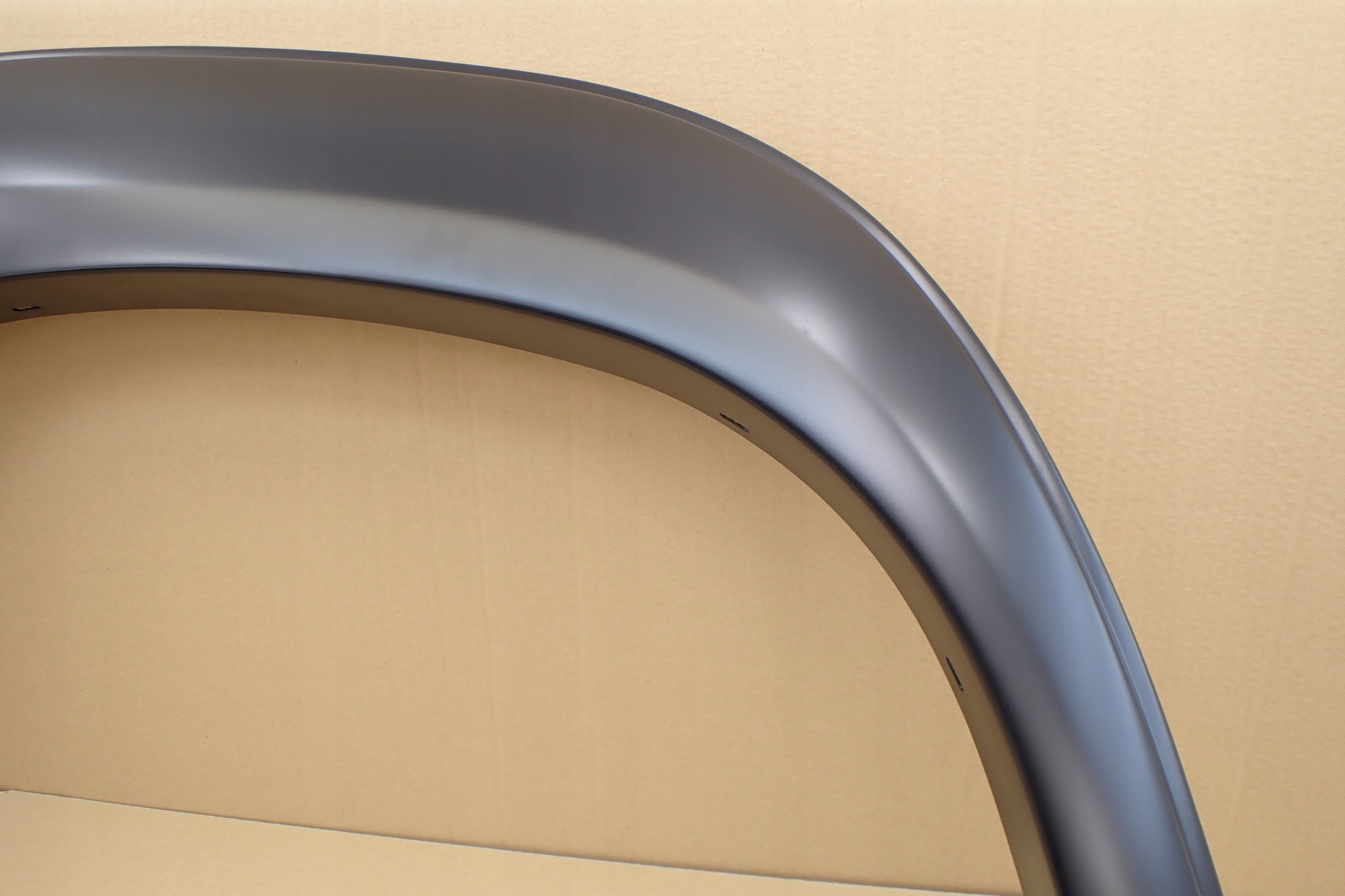 LISTWA NAKŁADKA BŁOTNIKA MITSUBISHI L200 PRAWY TYŁ 20- 911-MTD19-00 Typ samochodu 4x4/SUV Samochody osobowe