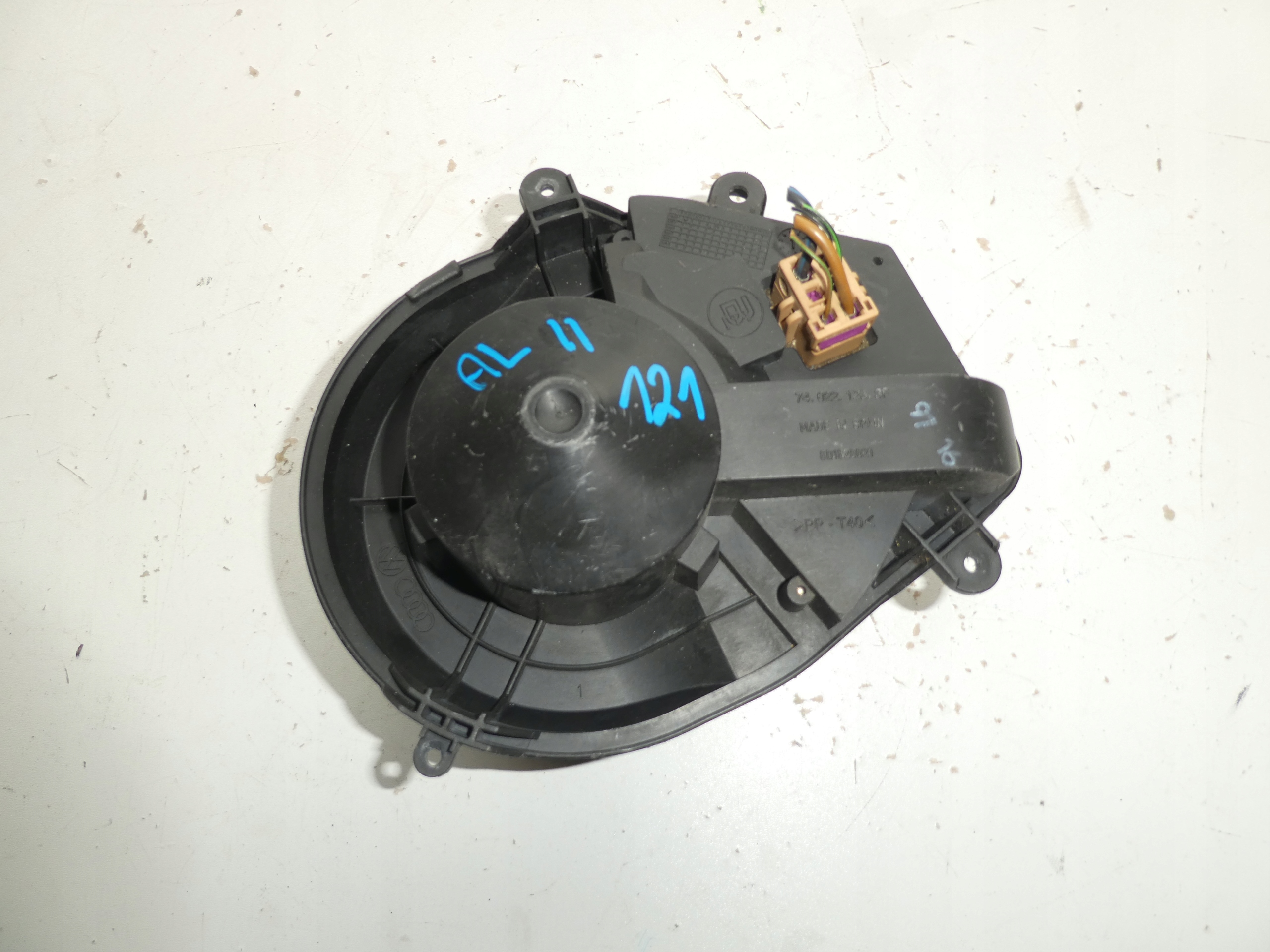DMUCHAWA LUFT DES LÜFTERS AUDI A4 B5 740221233F