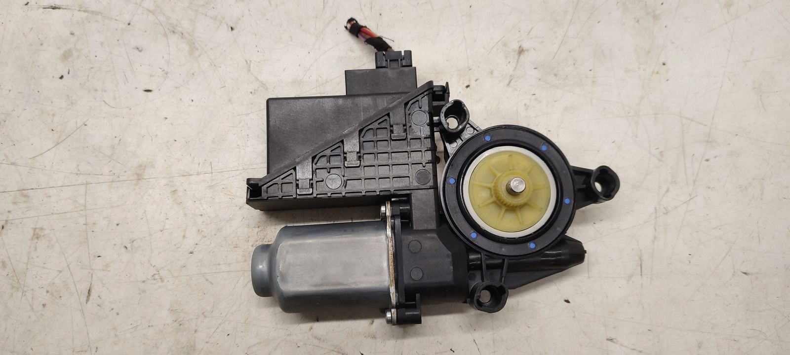mini motor windows left rear part VW Polo 9N 5D