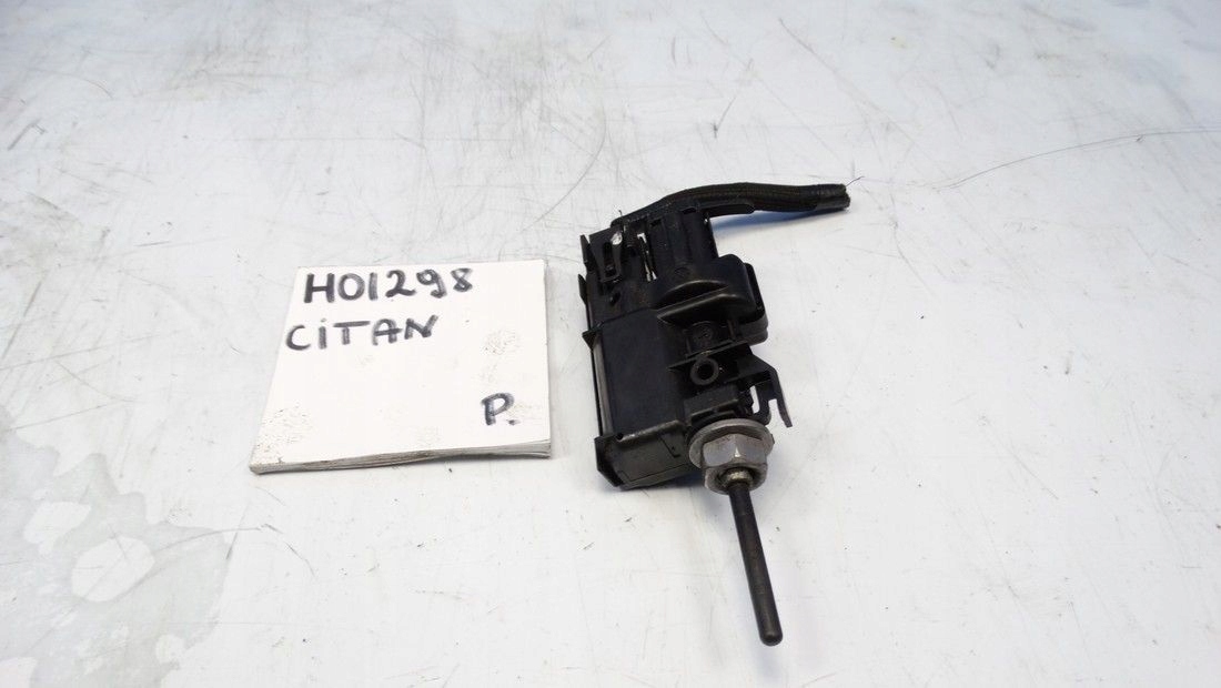 SIŁOWNIK KLAPKI WLEWU PALIWA MERCEDES W415 08- Producent części Mercedes-Benz OE