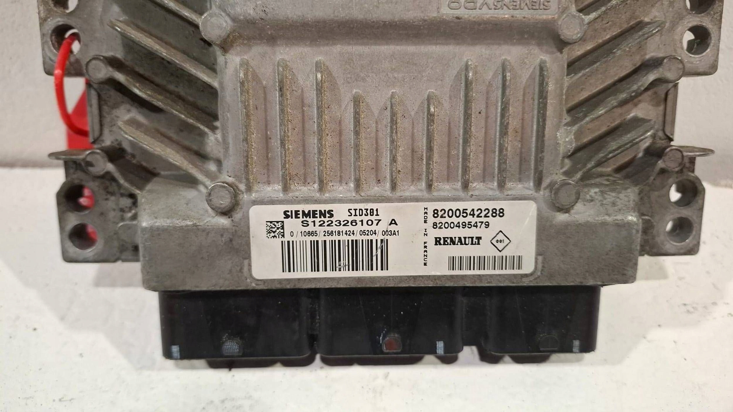 control unit of the engine computer 8200542288 Renault 1.5 DCI