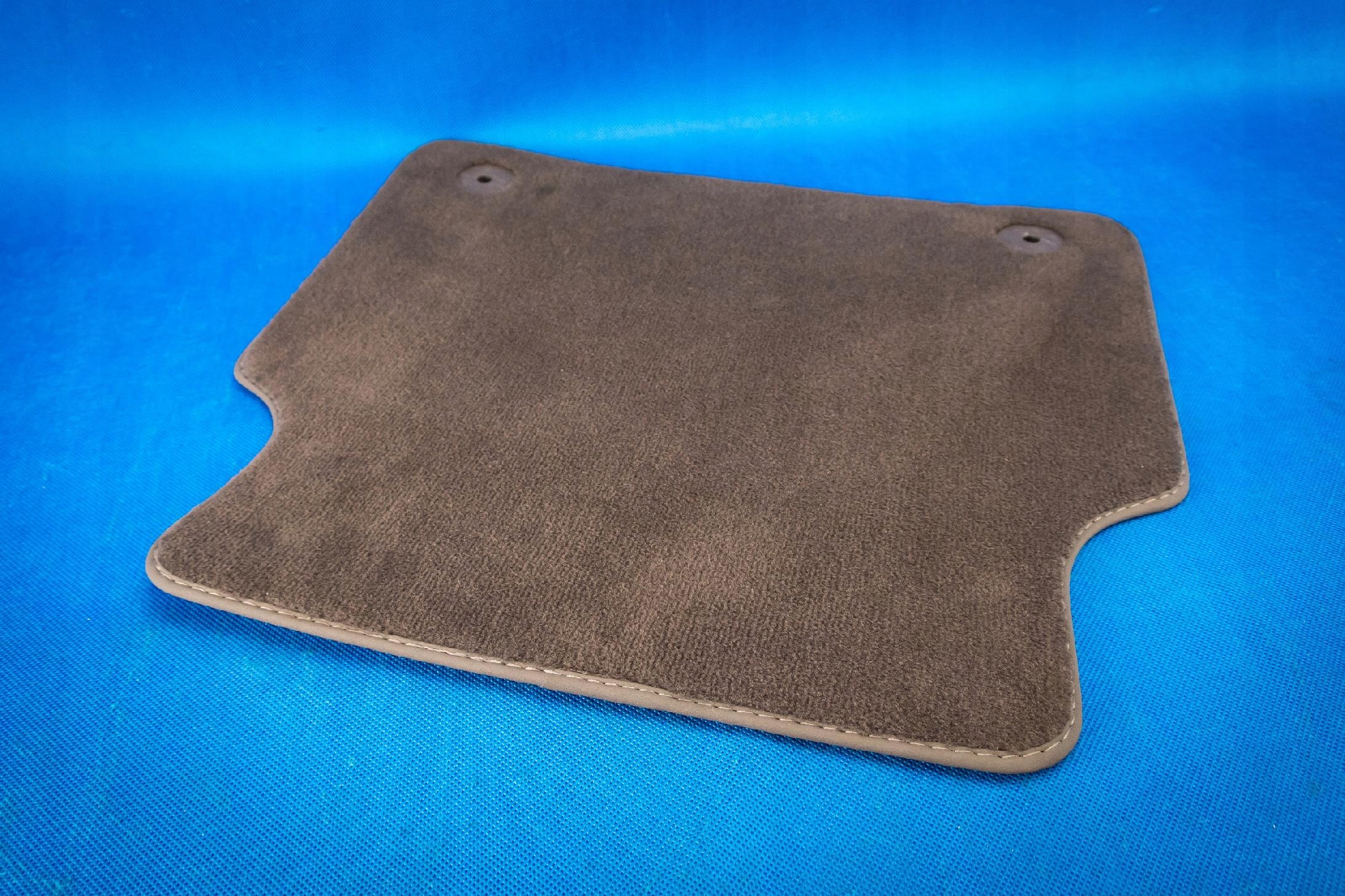 mat left rear part Audi A8 S8 4H 4H0863731G GU4