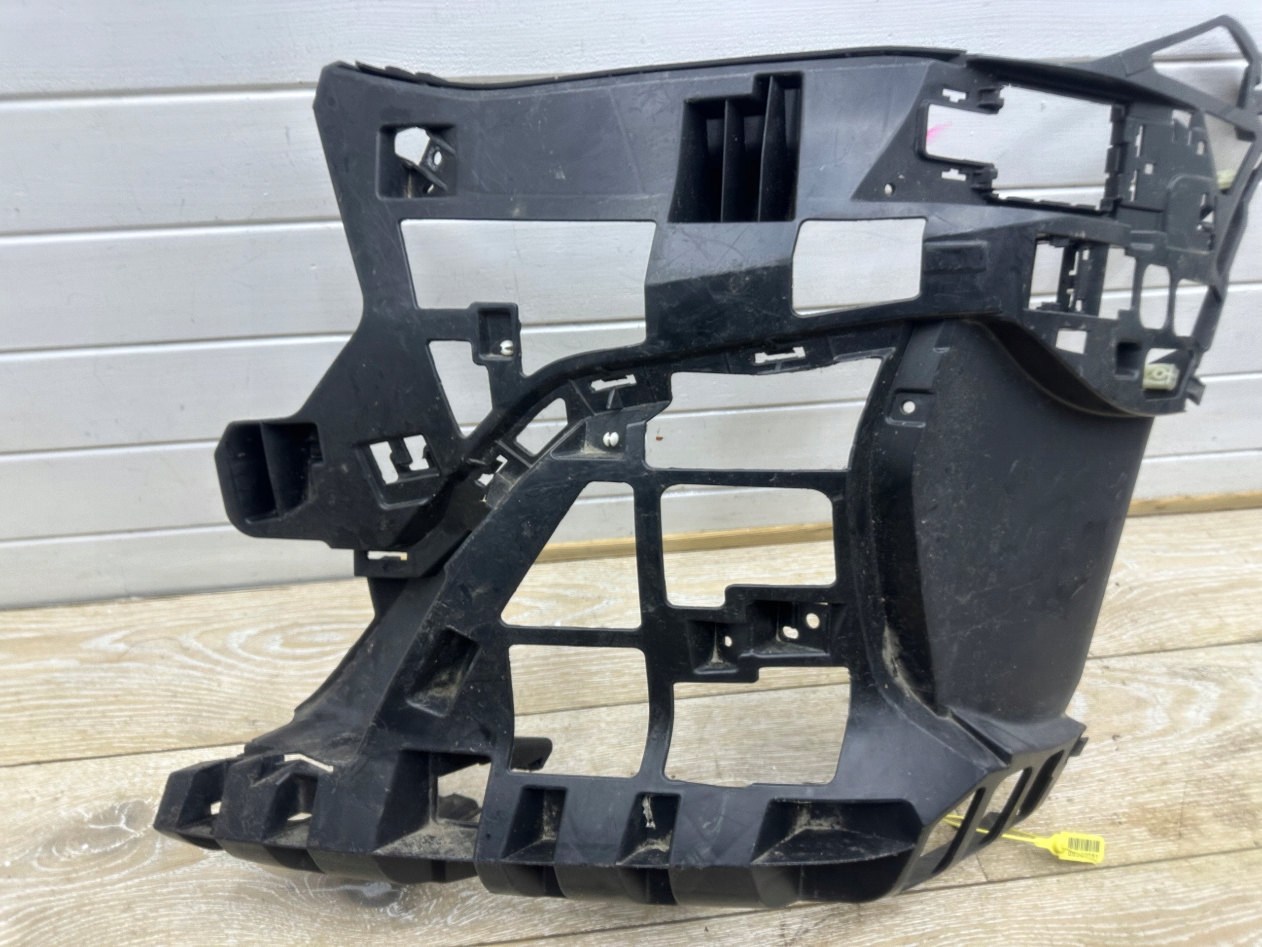 BMW 2 U06 ACTIVE TOURER support holder of a bumper left front left front