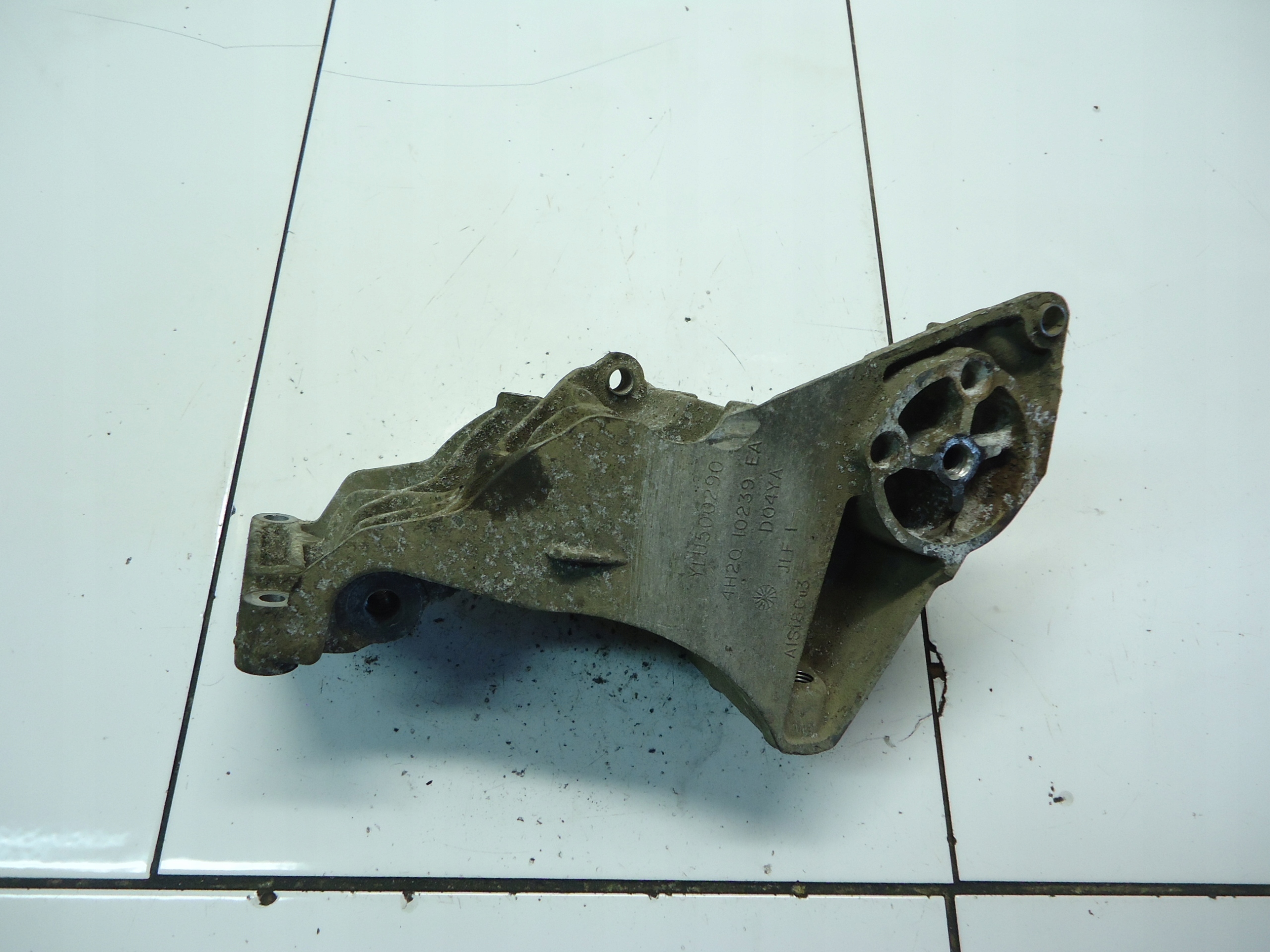 JAGUAR LAND ROVER DISCOVERY RANGE 2.7 D 276DT supporto alternatore 4H2Q10239EA