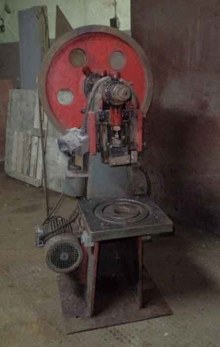 PRASA MIMOŚRODOWA Z SILNIKIEM