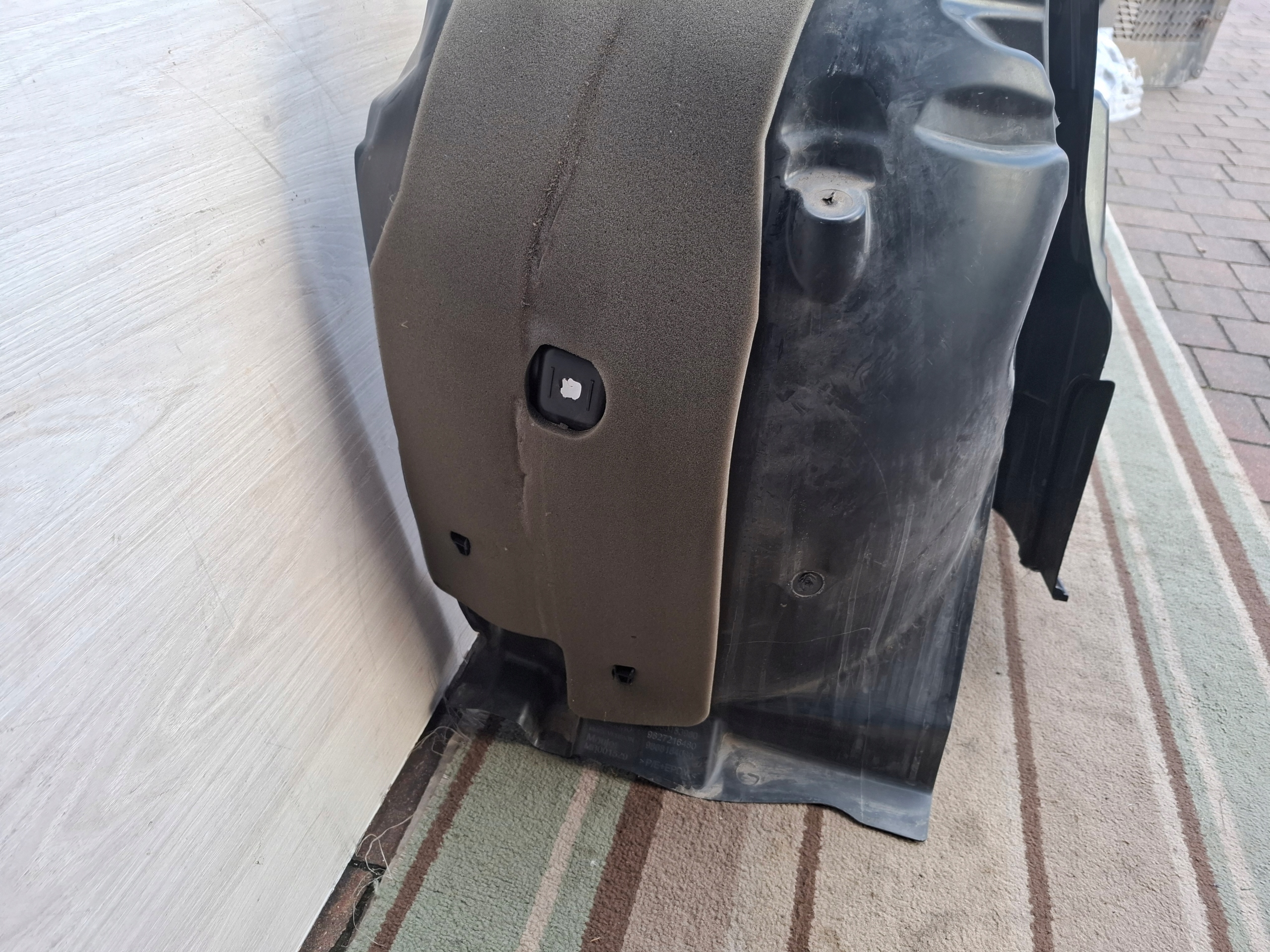 mudguard PEUGEOT 208 II front front left 24r