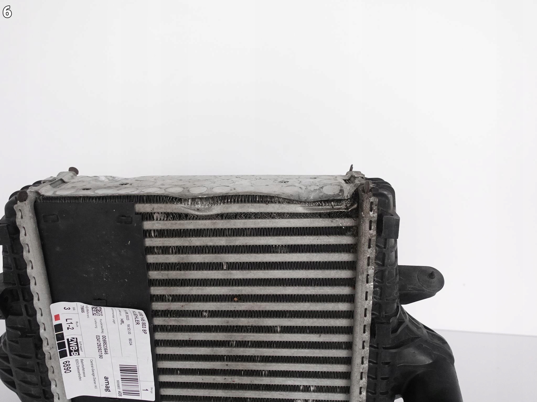 AUDI Q7 Q8 4M0 VW TOUAREG 760 intercooler left