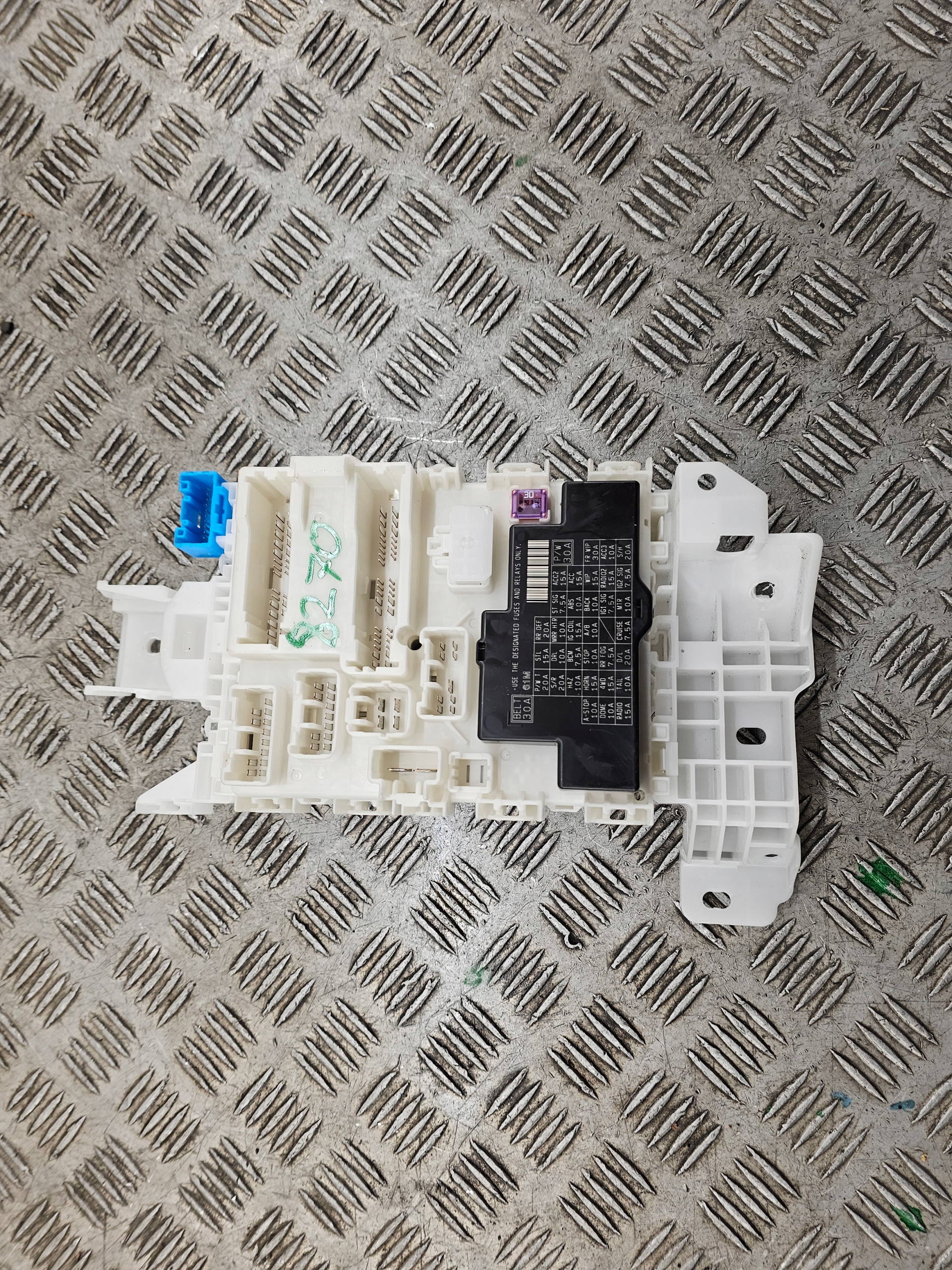 SUZUKI S-CROSS 1.4 HYBRYDA Module fusibles AA1A-4881
