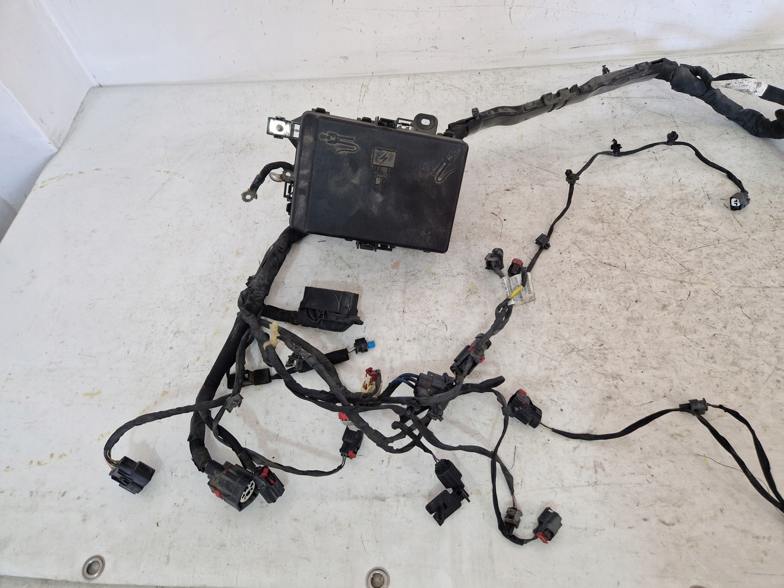 DODGE CHARGER 15- cables bundle compartment 68396430AC