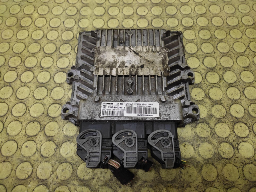 PEUGEOT 307 control unit of the engine 9655474580