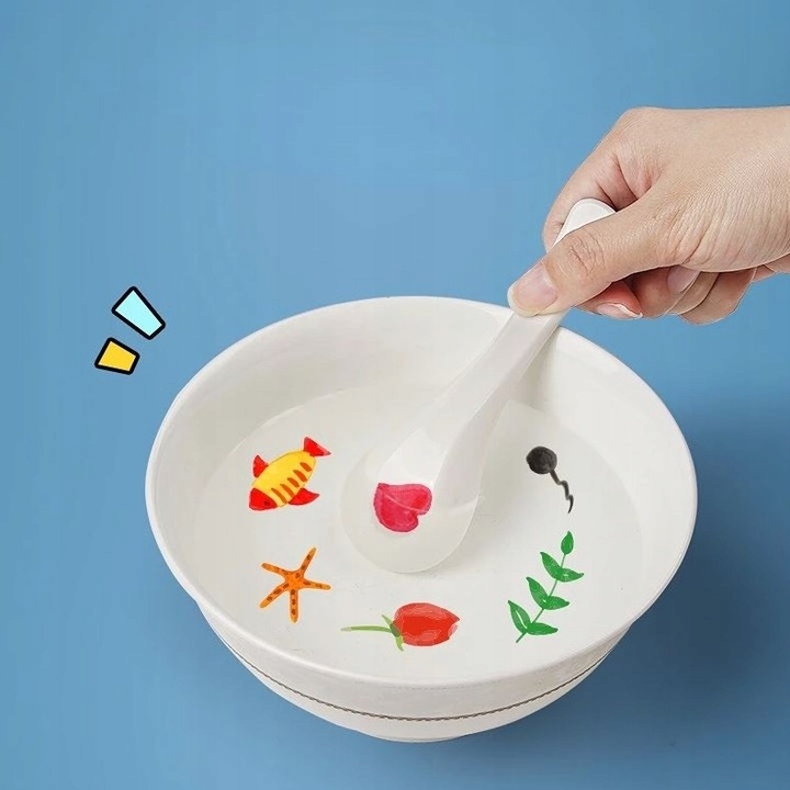 MAGICZNE MARKERY DO RYSOWANIA NA WODZIE 8 kolorów Liczba sztuk w zestawie 8 szt.