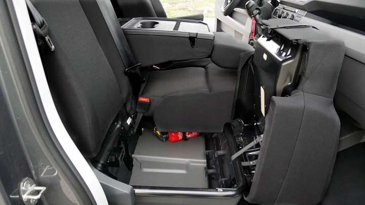 ** POKROWCE NOWY VW CRAFTER , 2017 + ** Producent LOGO POKROWCE