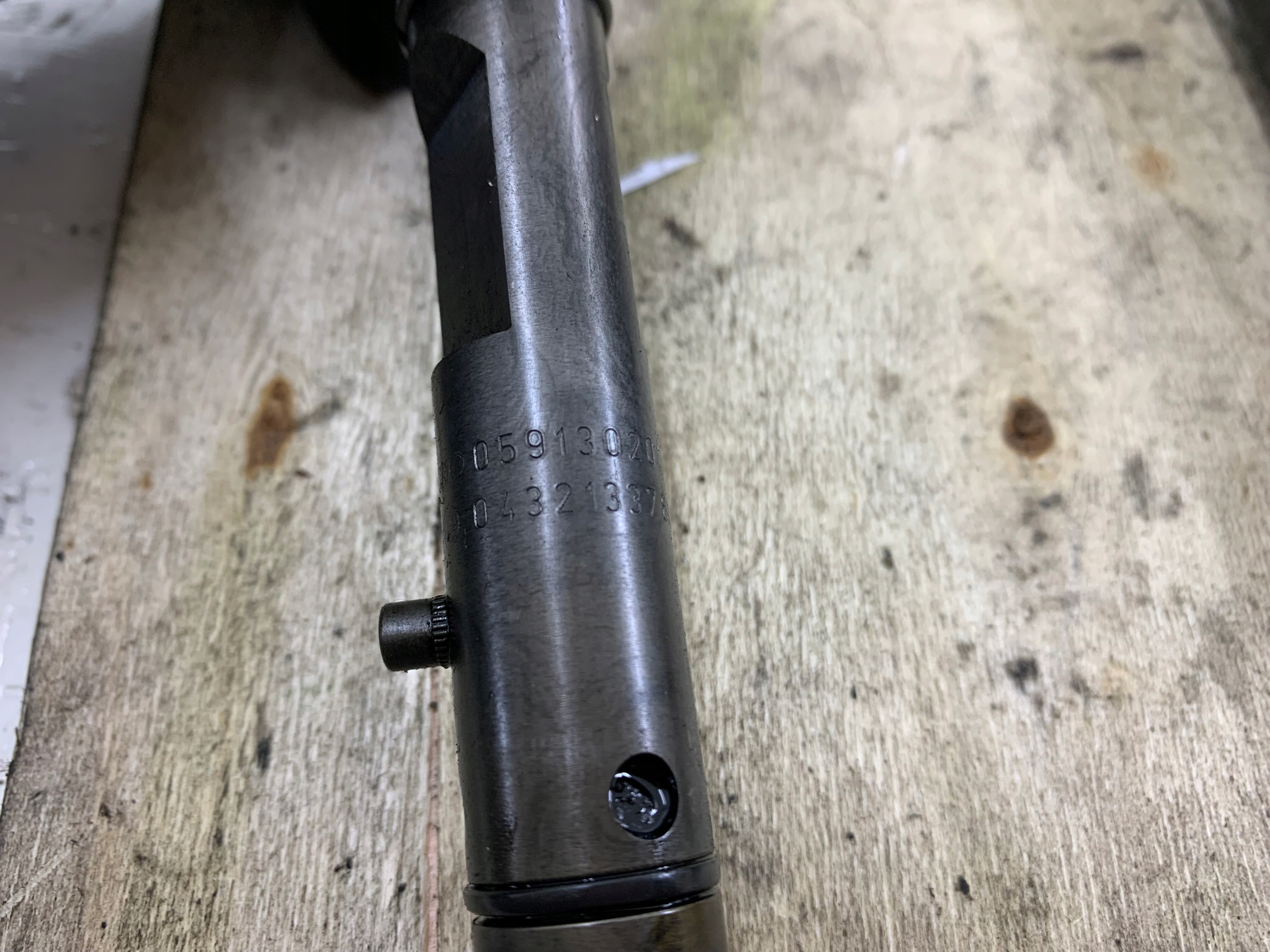 AUDI A6 C5 VW PASSAT B5 2.5 TDI injector nozzle 059130201B