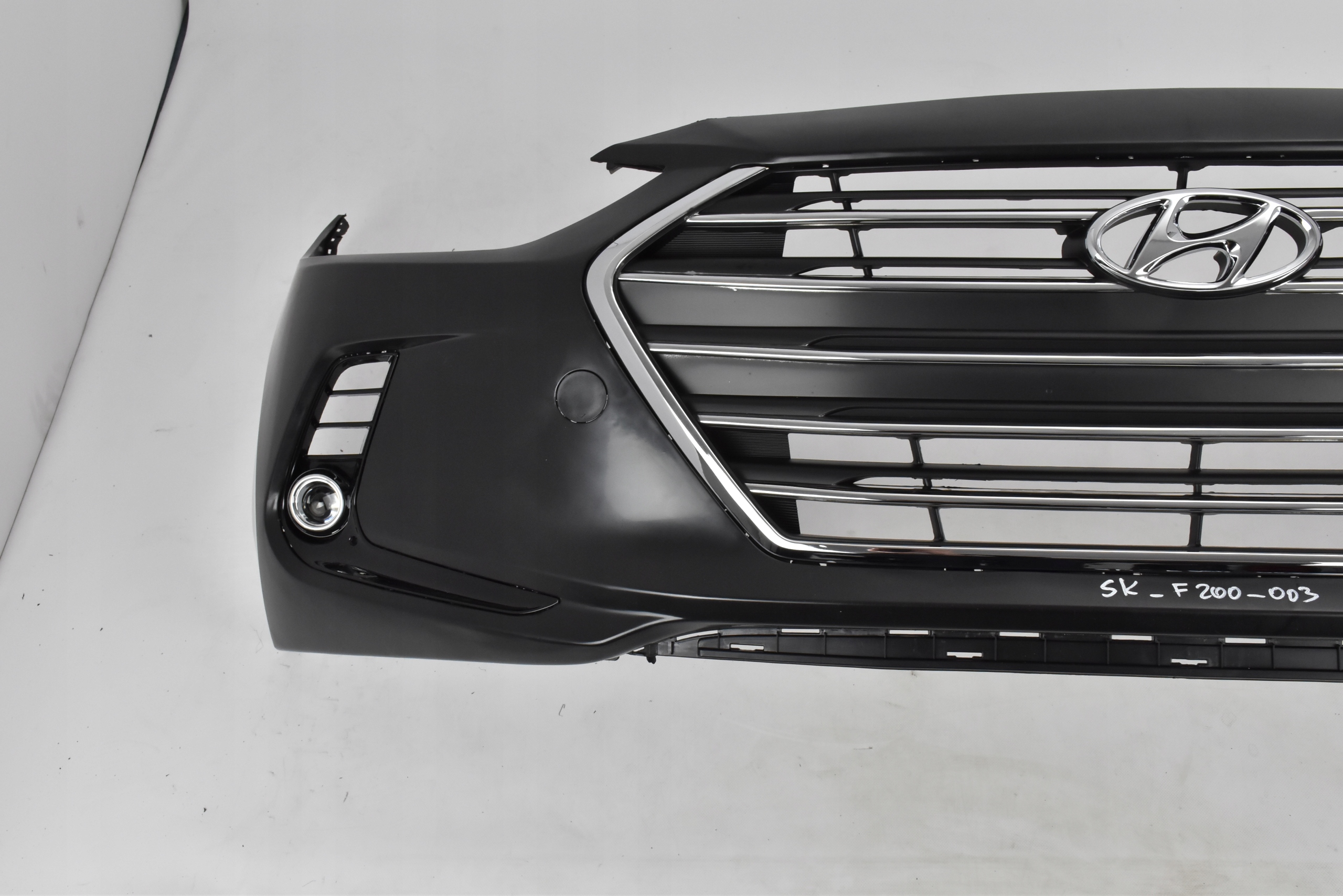 HYUNDAI ELANTRA 2016- ZDERZAK PRZEDNI WERSJA USA Numer katalogowy oryginału 86511-F2000