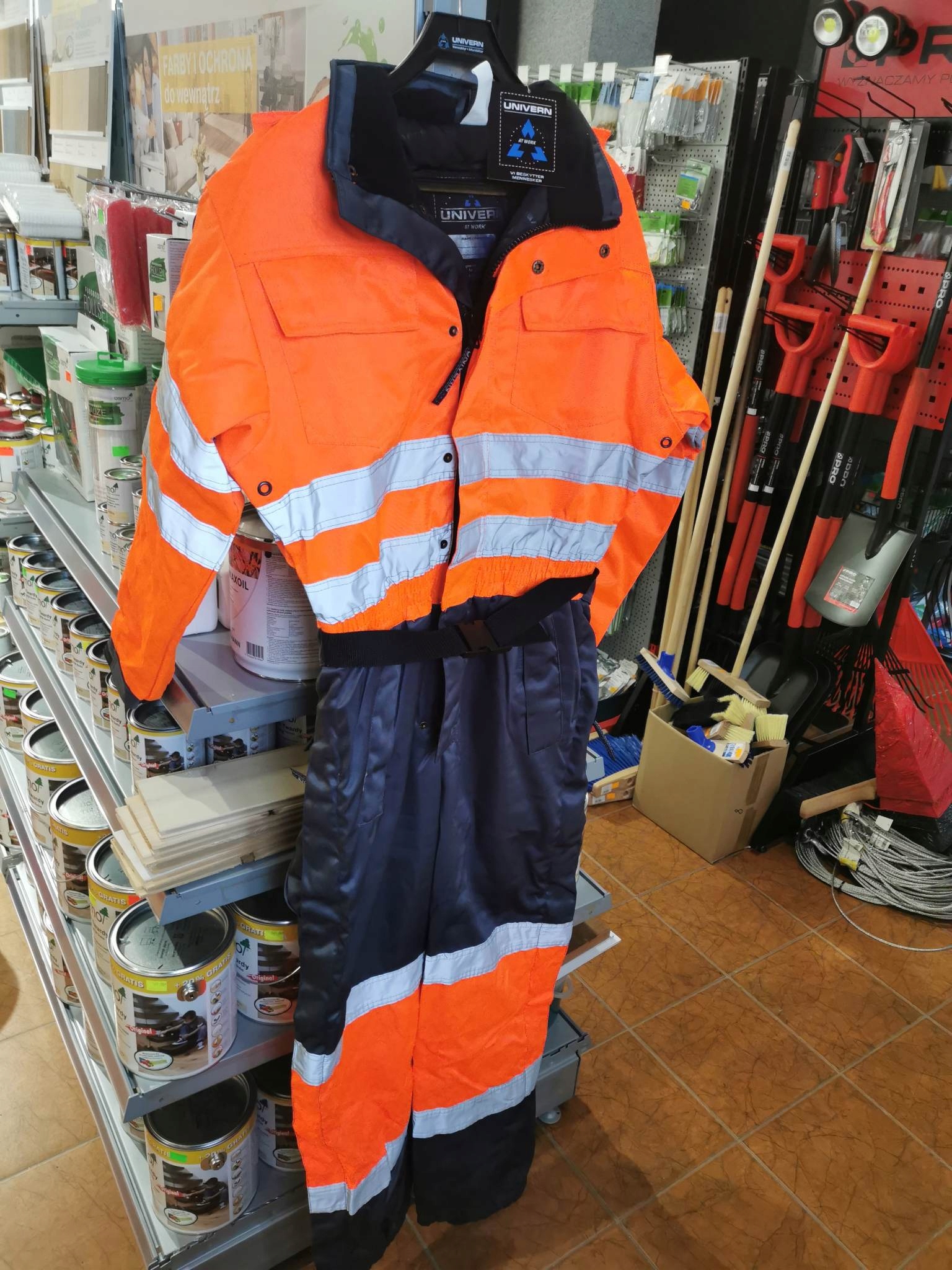 Зимний предупреждающий комбинезон UNIVERN