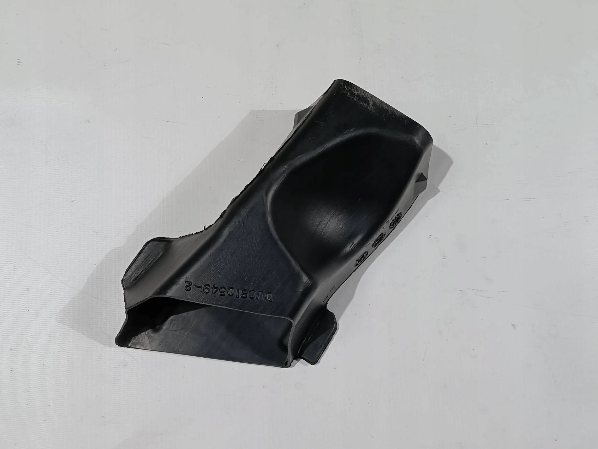intake drain poowietrz chlodzenia chamulca left Dodge Challenger 2015+
