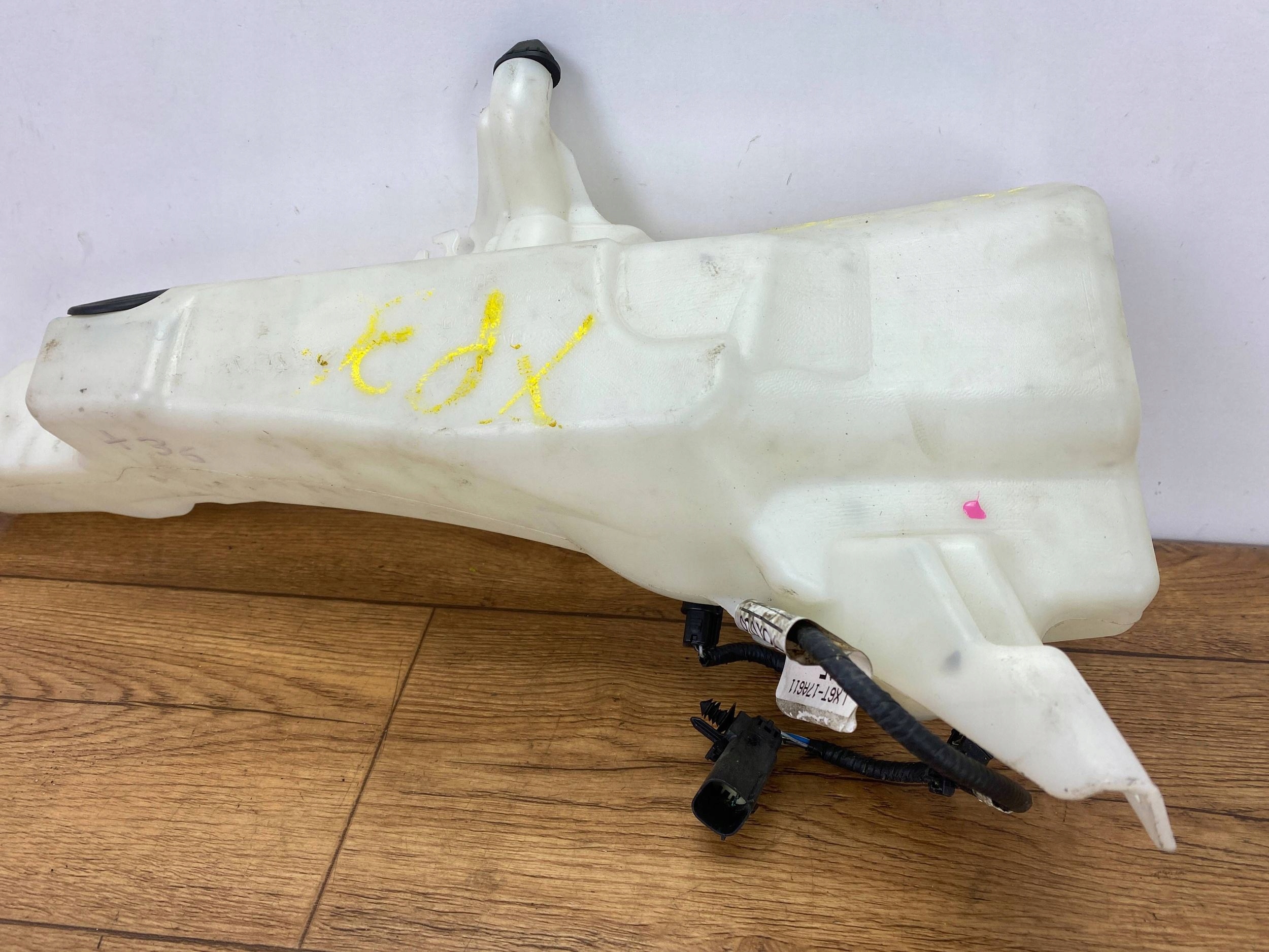 washer fluid tank Ford Escape IV Kuga MK3 2020+