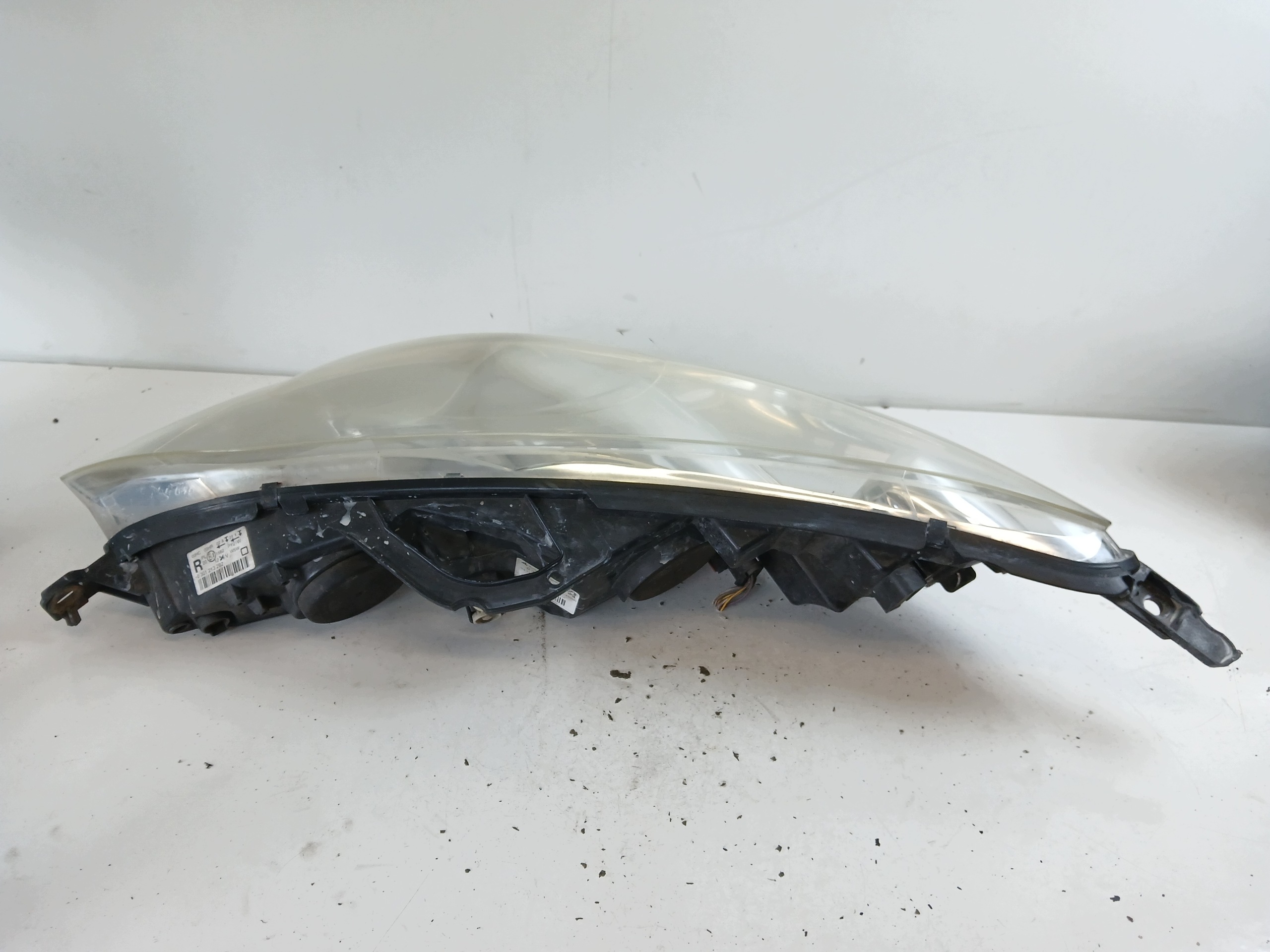 PEUGEOT 407 light right front lens 9660235980