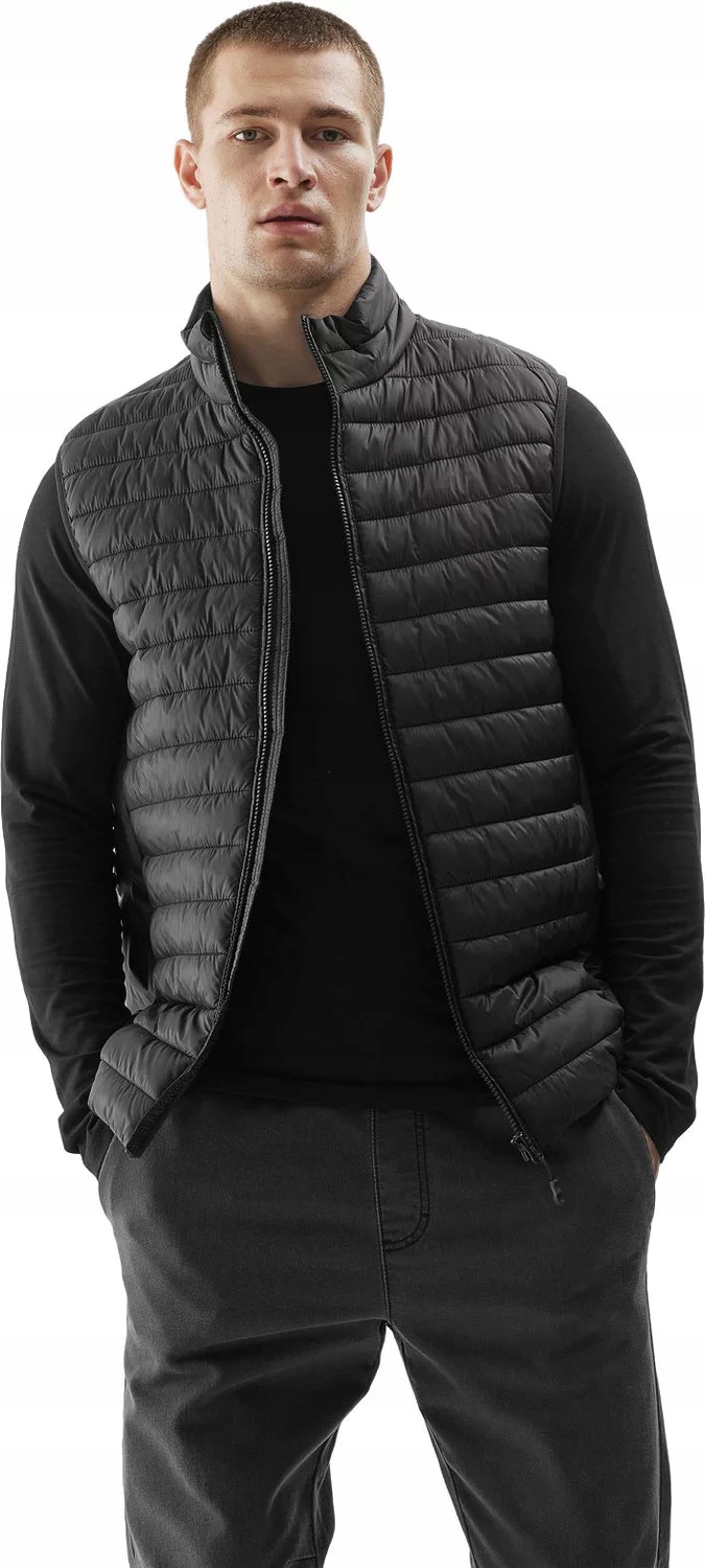 KAMIZELKA MĘSKA PUCHOWA CIEPŁA SPORTOWA BEZRĘKAWNIK 4F Kolor czarny