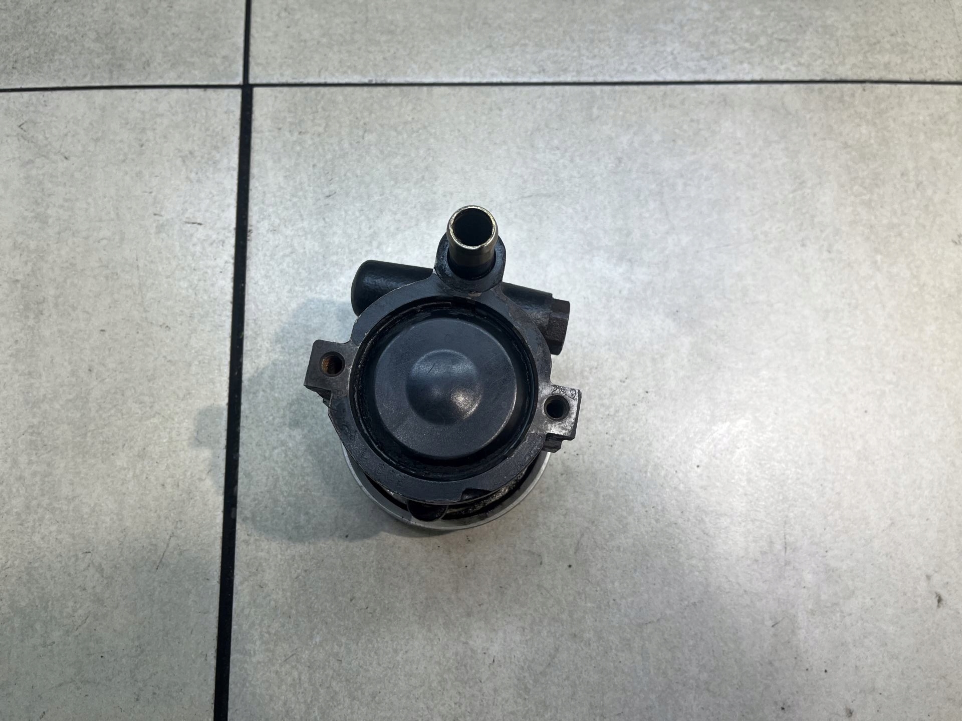 Pompe direction assistée VOLVO V40 1.8B