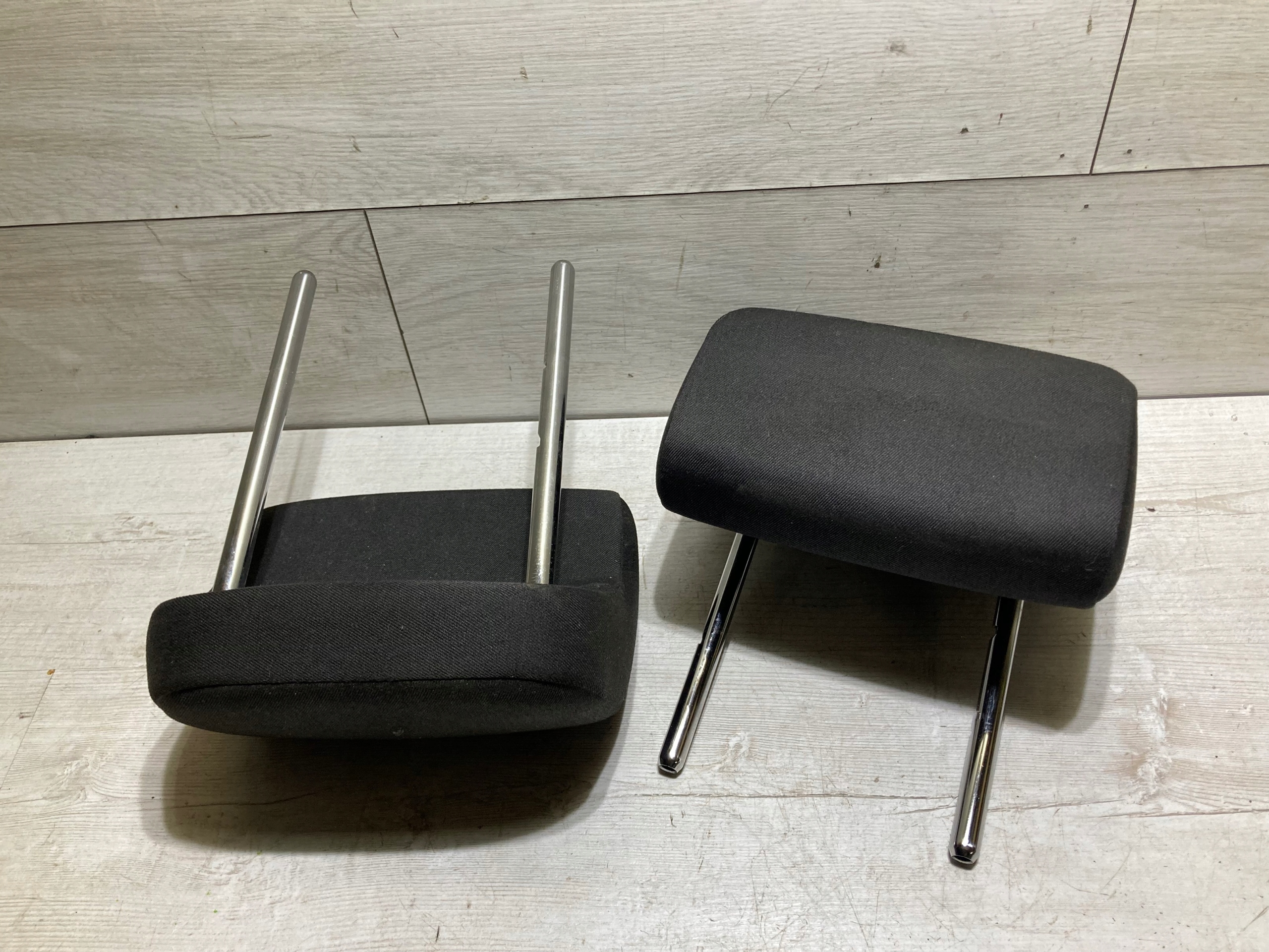 20331844af03 - Подголовник боковой диван Skoda Octavia III 19R