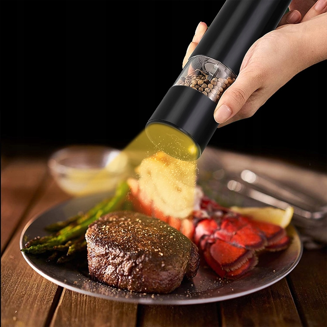 MŁYNEK ELEKTRYCZNY DO SOLI PIEPRZU PRZYPRAW AUTOMATYCZNY DO MIELENIA