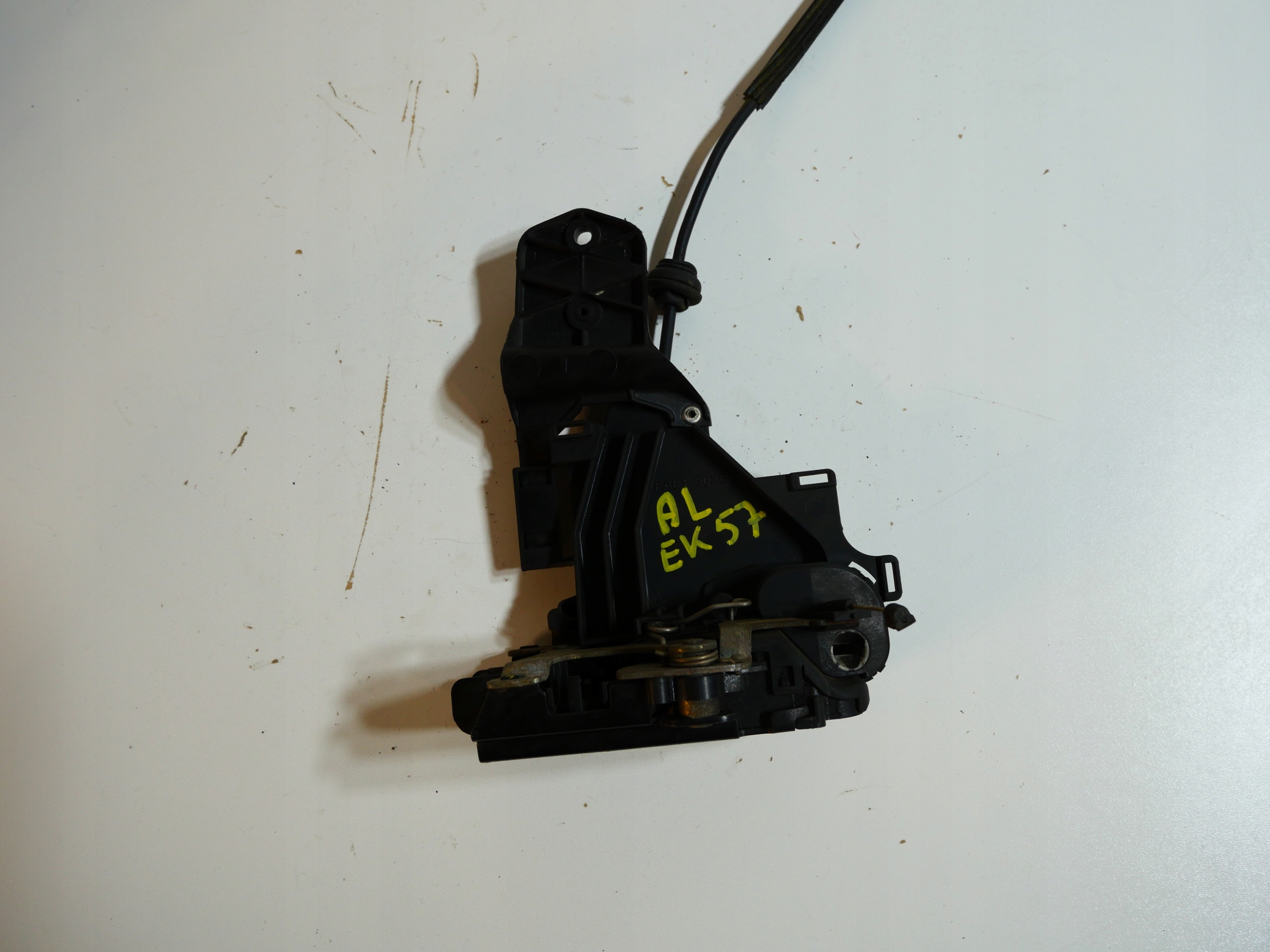 lock door SKODA VW SEAT AUDI 3B1837015