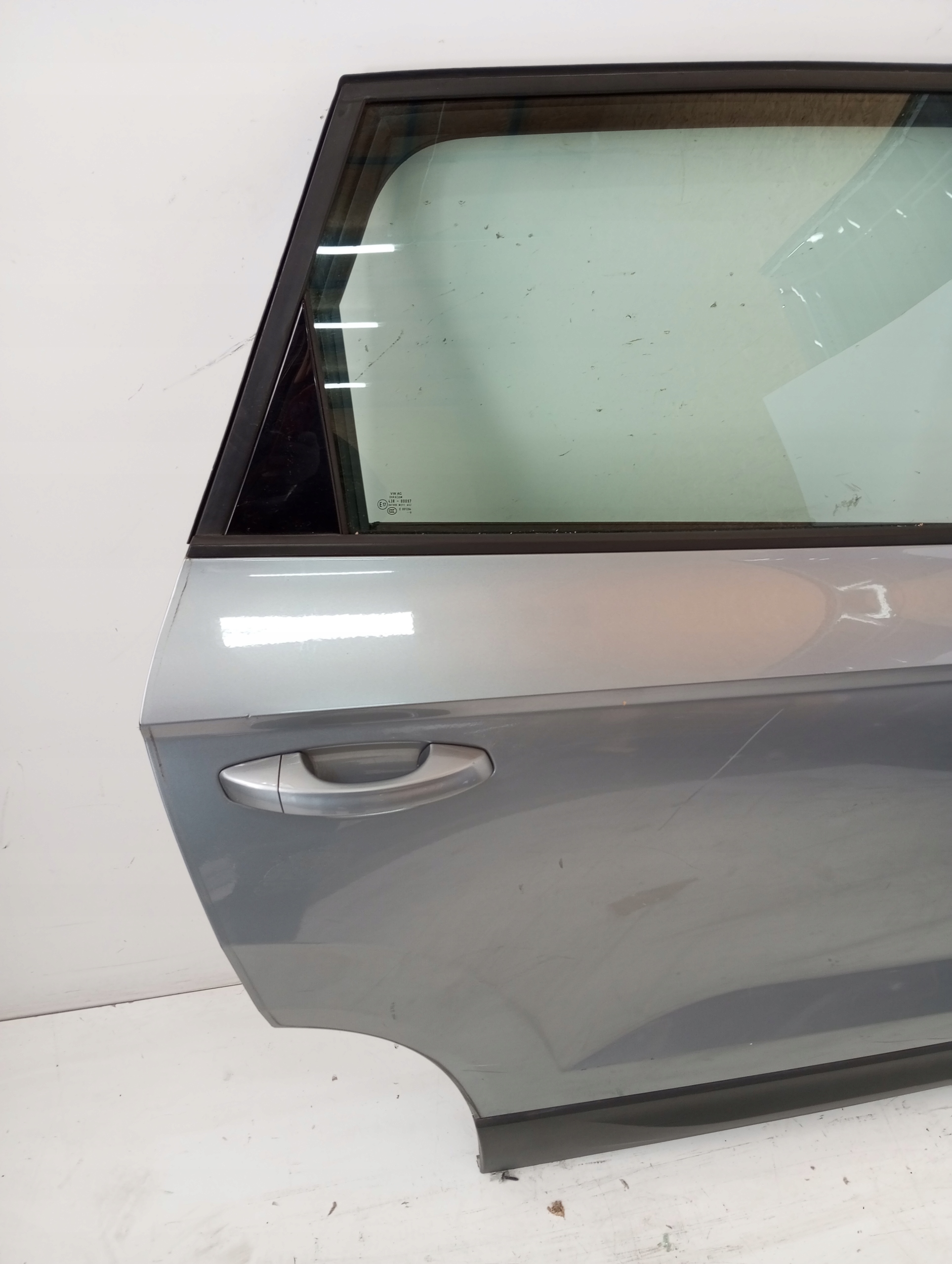 door right rear. SKODA KAROQ 19R