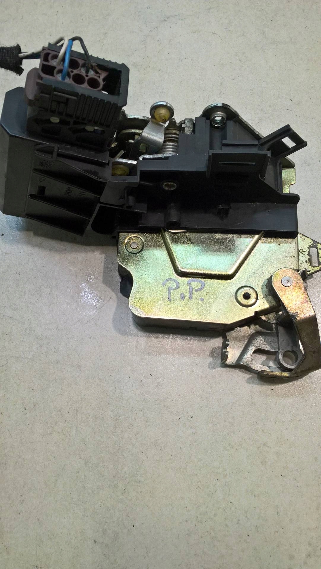 lock door right front BMW E39 2.5 TDS
